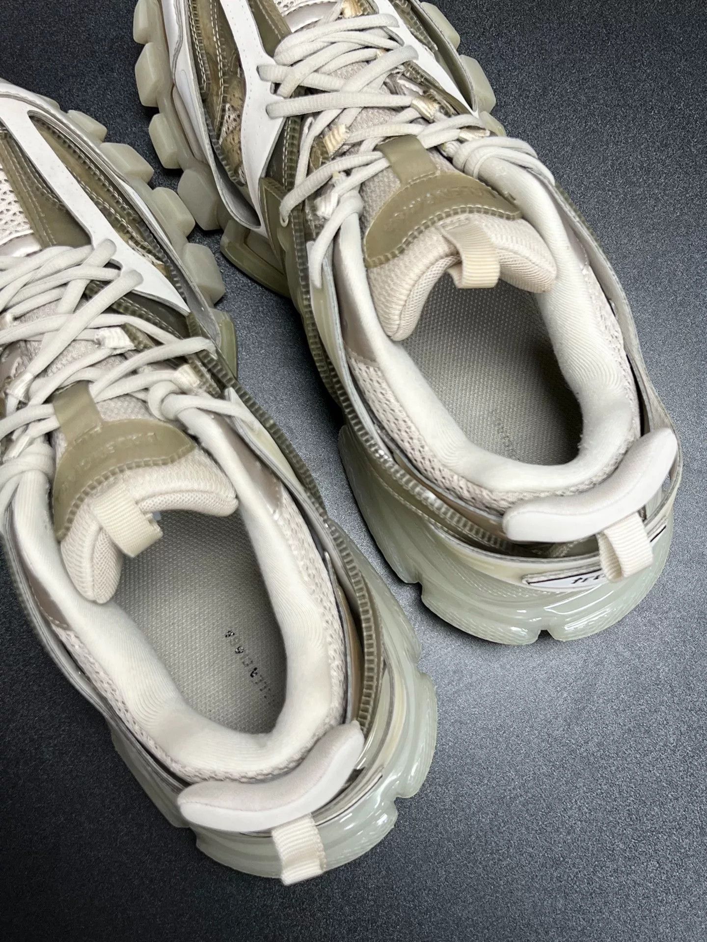 Balenciaga Balenciaga Beige Lowtop Sneakers 11 Men Size US 11 / EU 44 - 4 Thumbnail