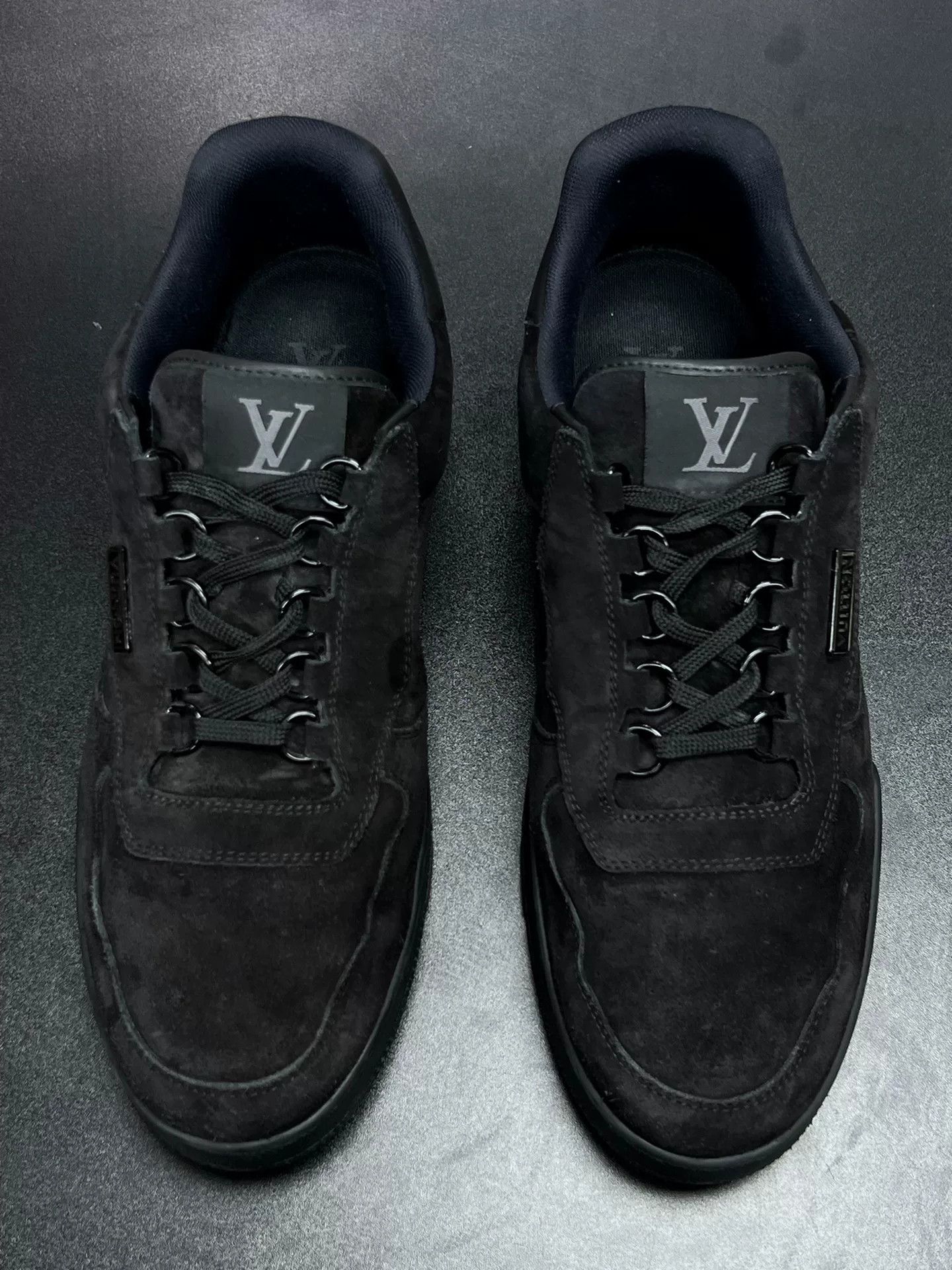 Louis Vuitton Louis Vuitton Training Black Lowtop Sneakers 10 Men Size US 10 / EU 43 - 3 Thumbnail