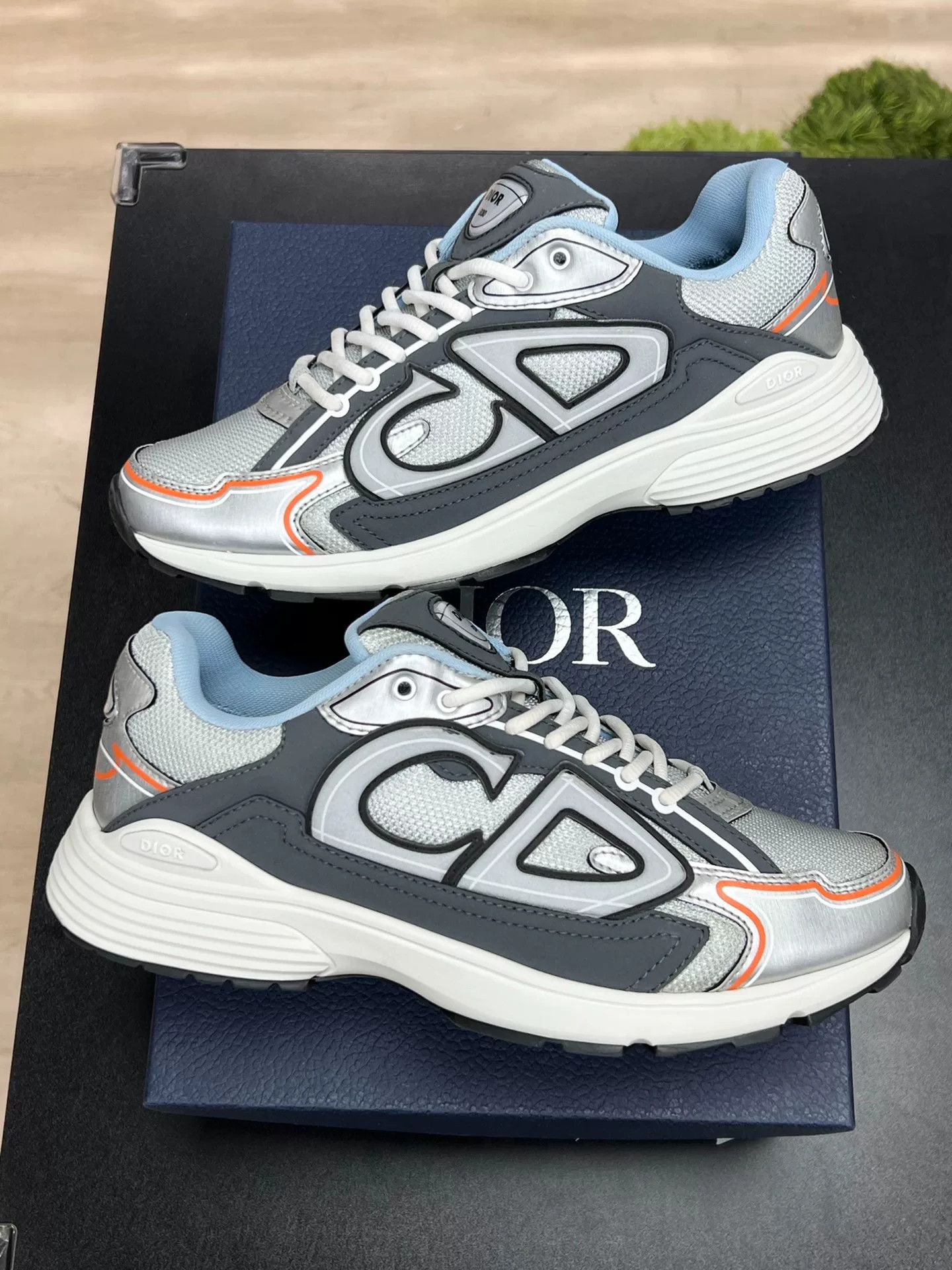 Dior Dior Running Silver Lowtop Sneakers 9 Men Size US 9 / EU 42 - 5 Thumbnail