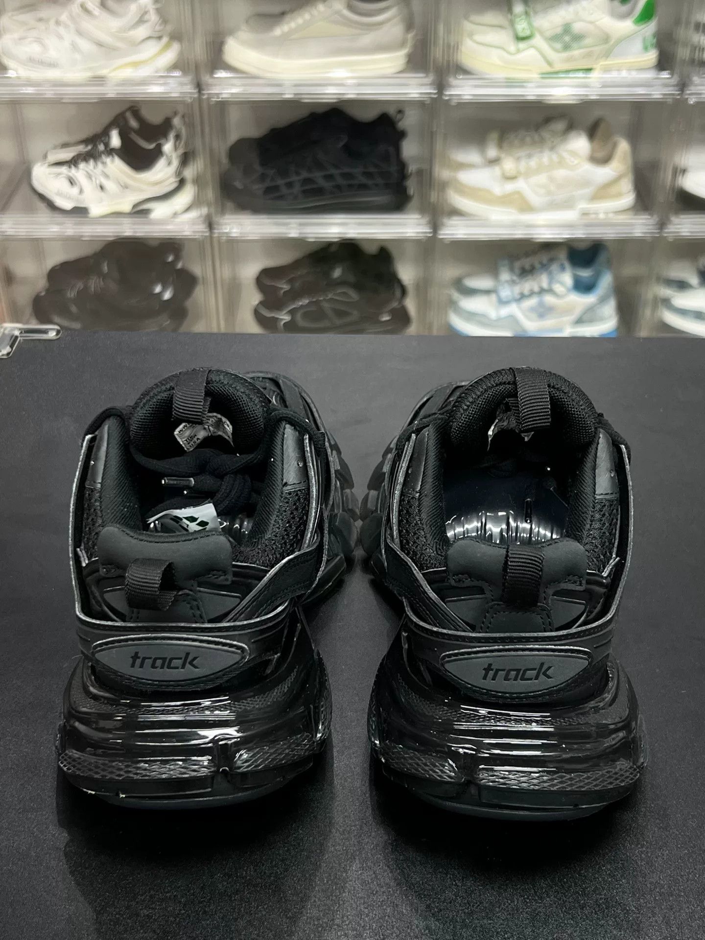 Balenciaga Balenciaga Black Lowtop Sneakers us_5 Women Size US 5 / IT 35 - 6 Thumbnail