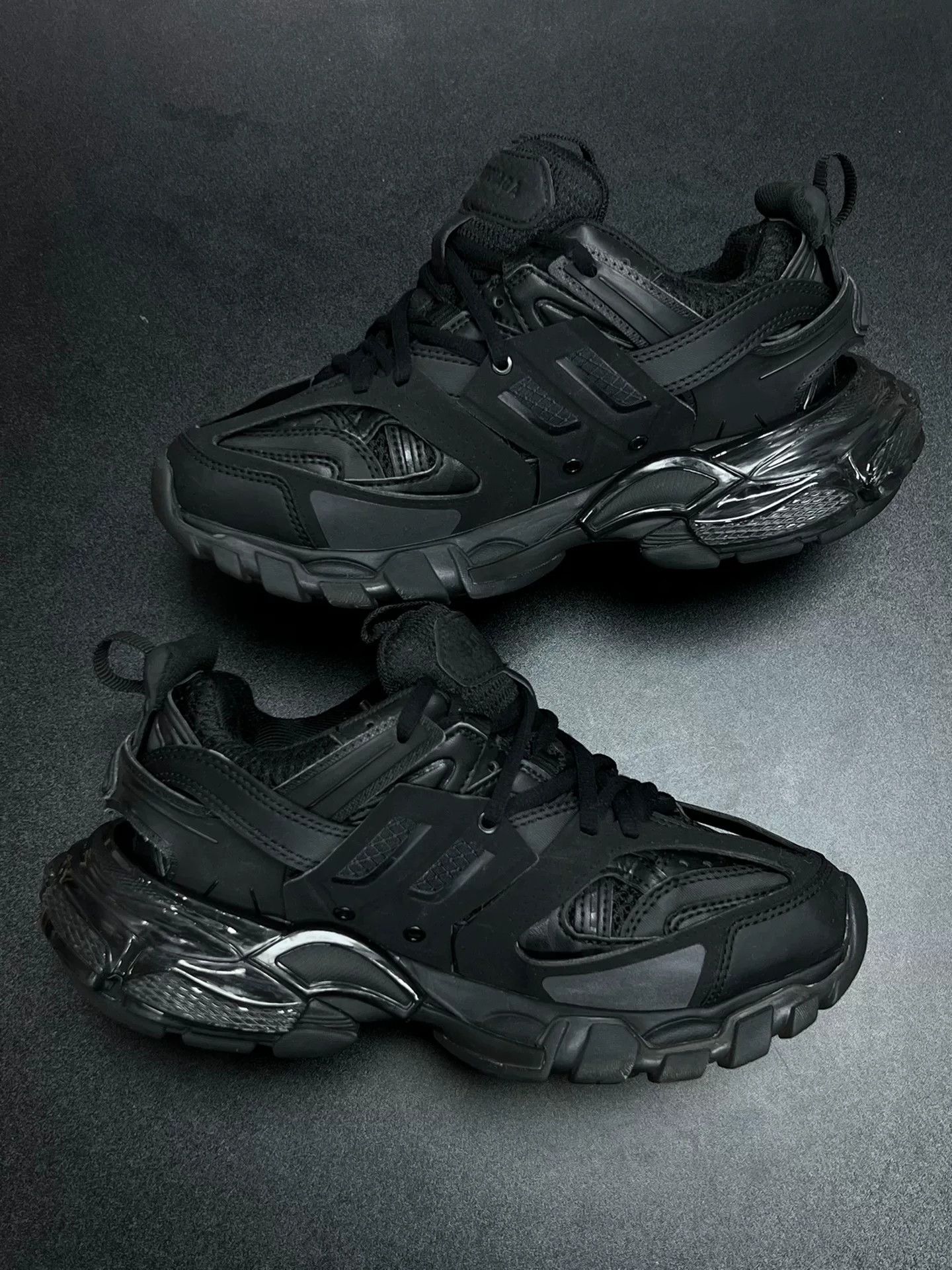 Balenciaga Balenciaga Black Lowtop Sneakers us_5 Women Size US 5 / IT 35 - 5 Thumbnail