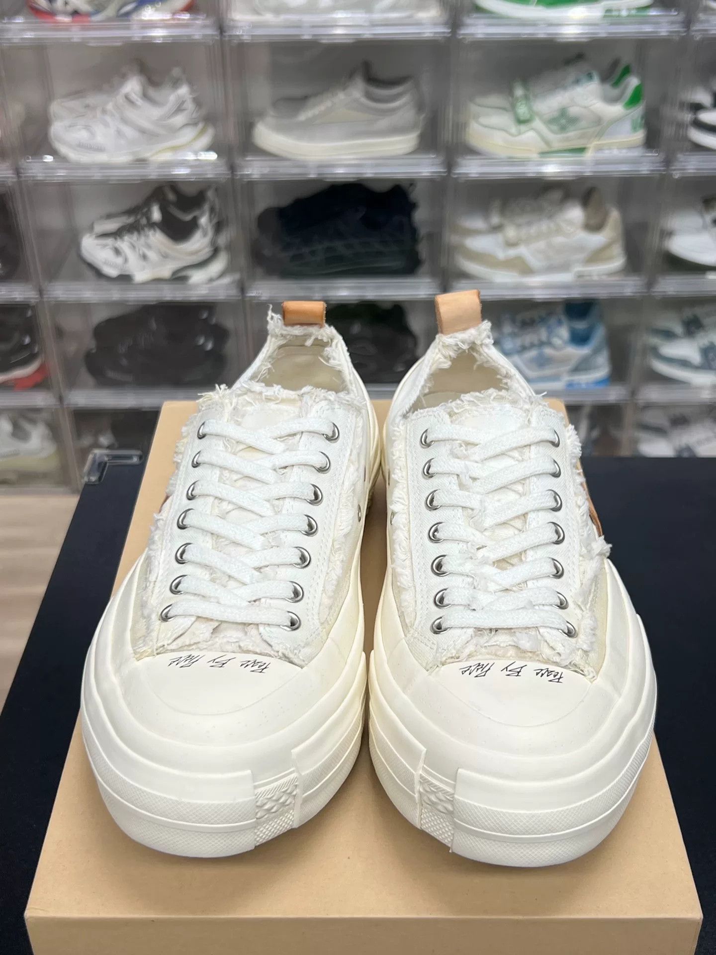 Yohji Yamamoto Yohji Yamamoto White Lowtop Sneakers 9 Men Size US 9 / EU 42 - 2 Thumbnail