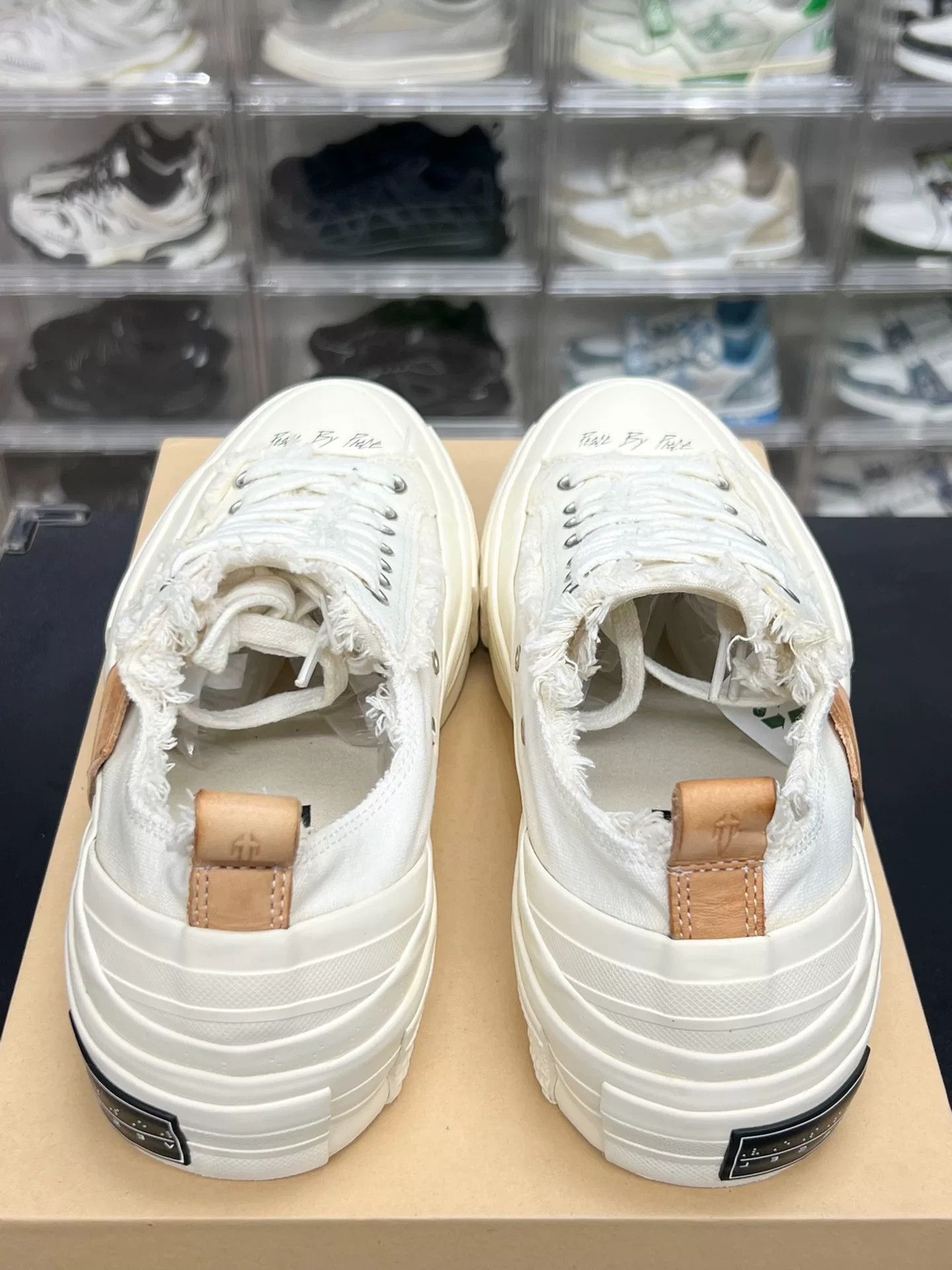Yohji Yamamoto Yohji Yamamoto White Lowtop Sneakers 9 Men Size US 9 / EU 42 - 7 Thumbnail