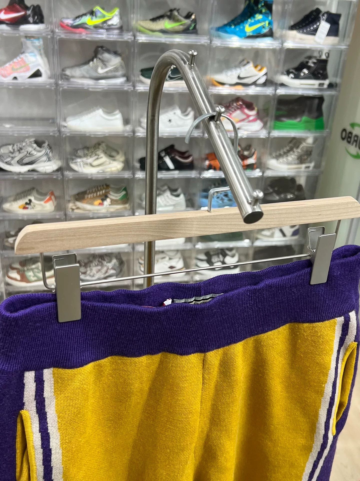 Mitchell & Ness Mitchell & Ness Purple Shorts 34 Men Size US 34 / EU 50 - 3 Thumbnail