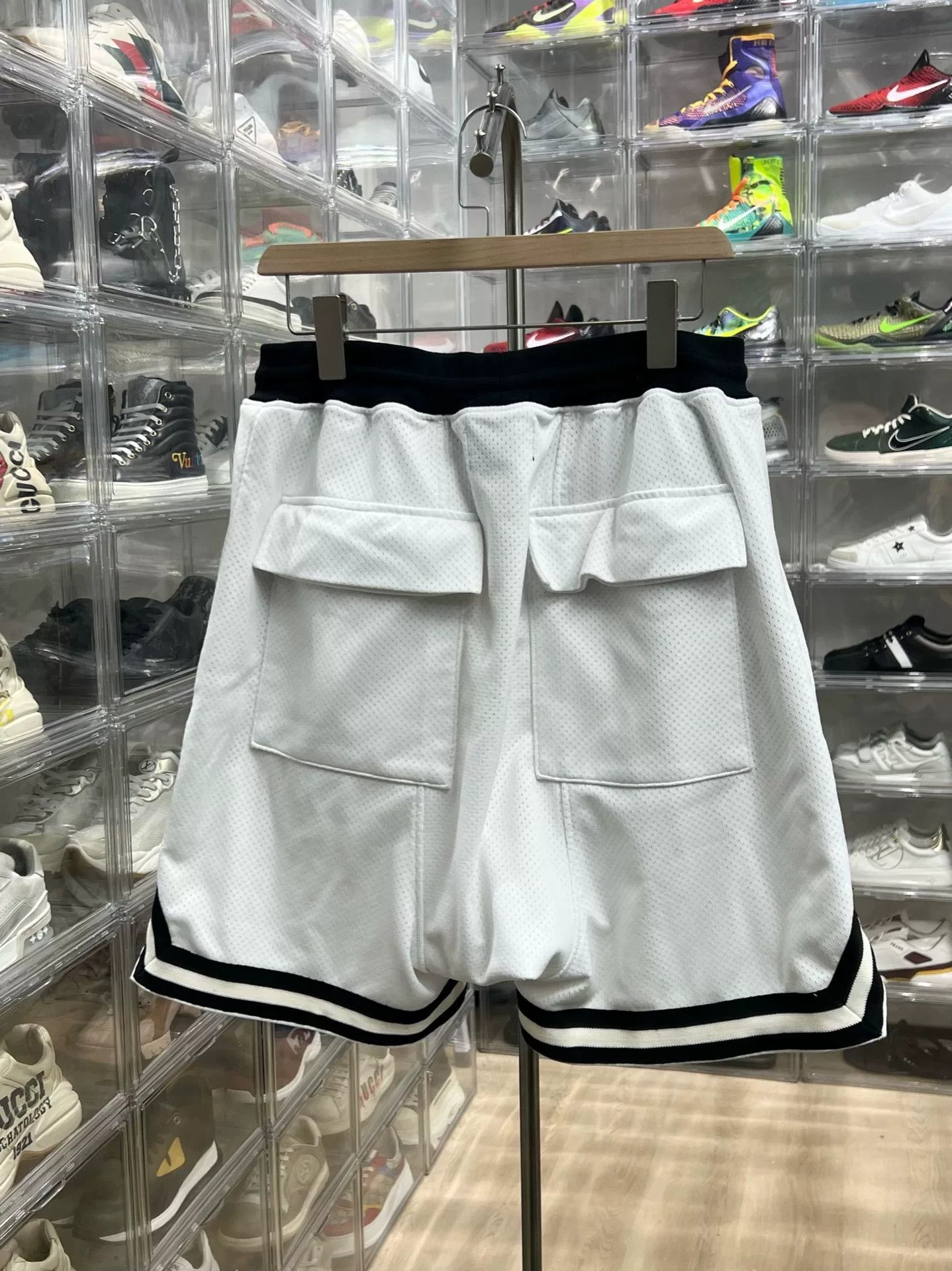 Fear of God Fear of God White Shorts 32 Men Size US 32 / EU 48 - 4 Thumbnail