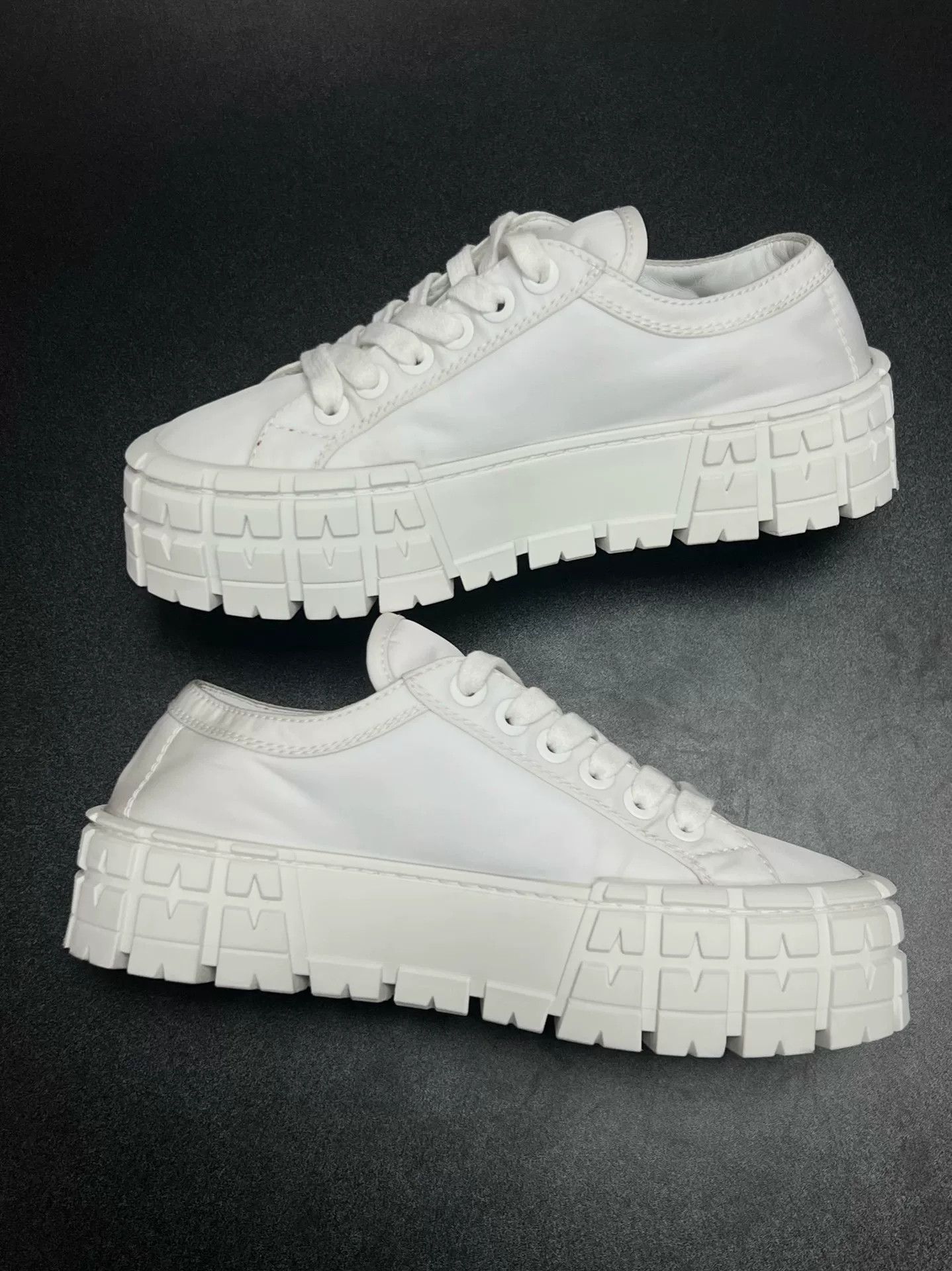 Prada Prada Nylon White Lowtop Sneakers us_7 Women Size US 7 / IT 37 - 6 Thumbnail