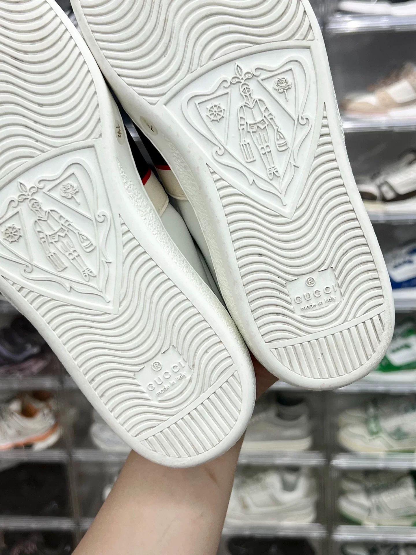 Gucci Gucci Striped Lowtop Sneakers 8.5 Men Size US 8.5 / EU 41-42 - 9 Thumbnail