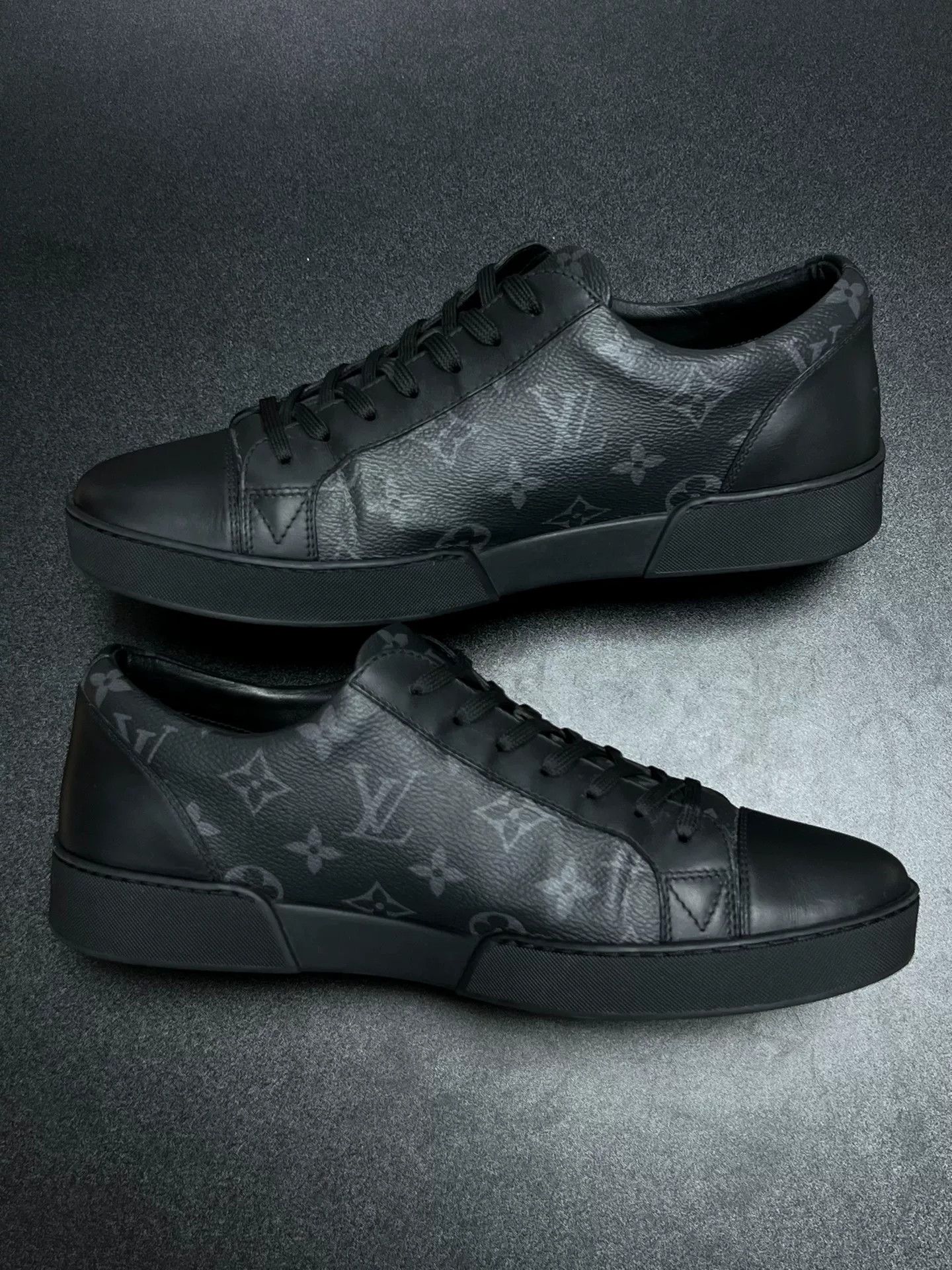 Louis Vuitton Louis Vuitton Black Lowtop Sneakers 8 Men Size US 8 / EU 41 - 6 Thumbnail