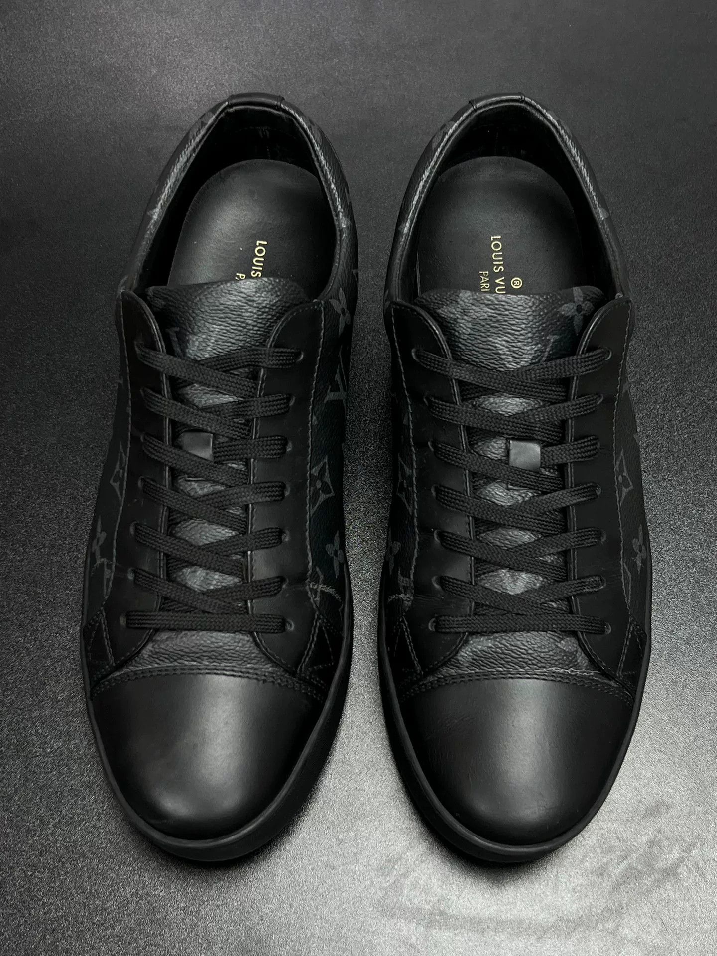 Louis Vuitton Louis Vuitton Black Lowtop Sneakers 8 Men Size US 8 / EU 41 - 3 Thumbnail