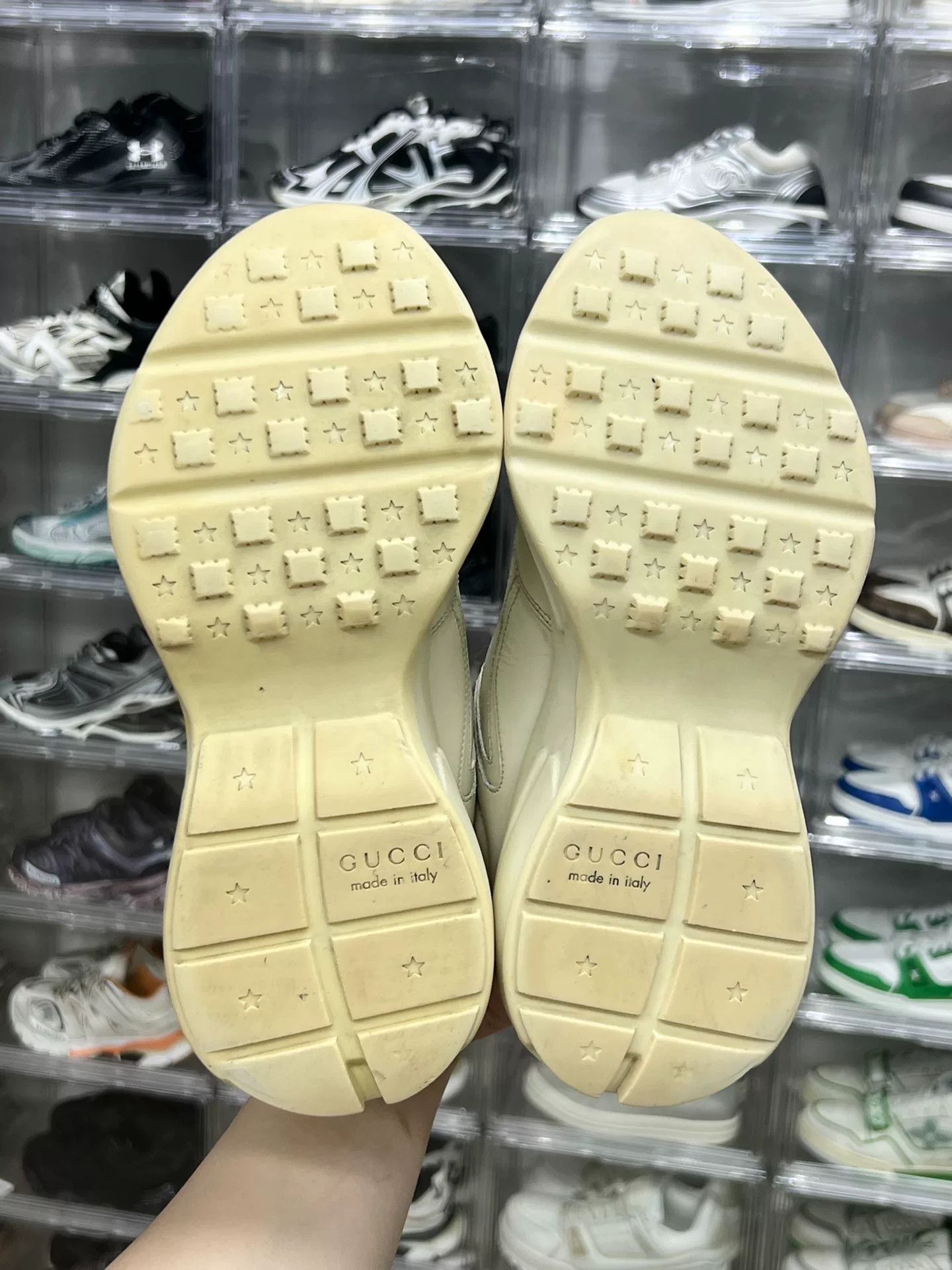 Gucci Gucci Retro White Lowtop Sneakers 6.5 Men Size US 6.5 / EU 39-40 - 8 Thumbnail