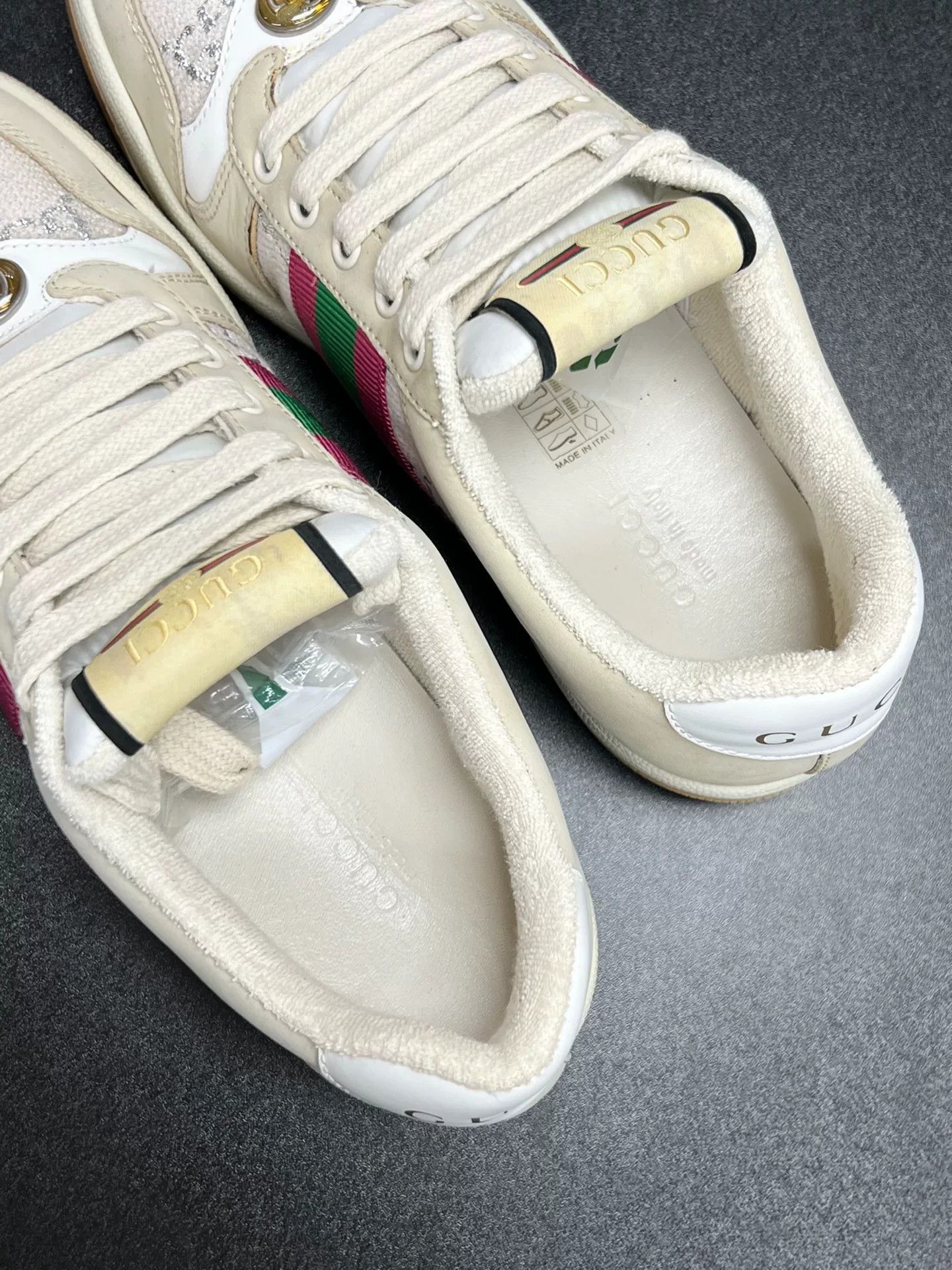Gucci Gucci Beige Lowtop Sneakers us_7 Women Size US 7 / IT 37 - 4 Thumbnail