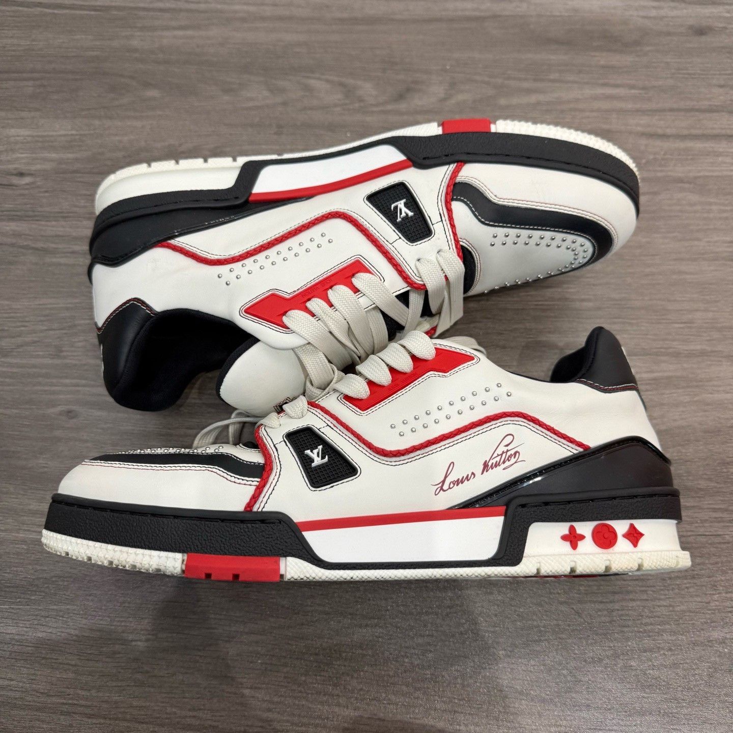 Louis Vuitton Louis Vuitton Studded Trainer Sneakers 8.5 Size US 9.5 / EU 42-43 - 5 Thumbnail