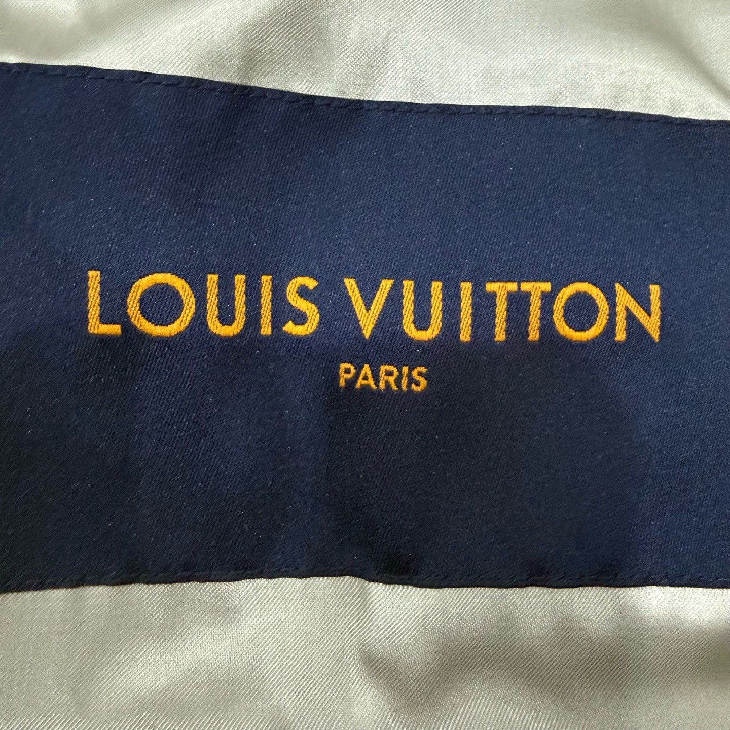 Louis Vuitton Louis Vuitton Bugs Bunny Embroidery Varsity Jacket 52 Size US L / EU 52-54 / 3 - 4 Thumbnail