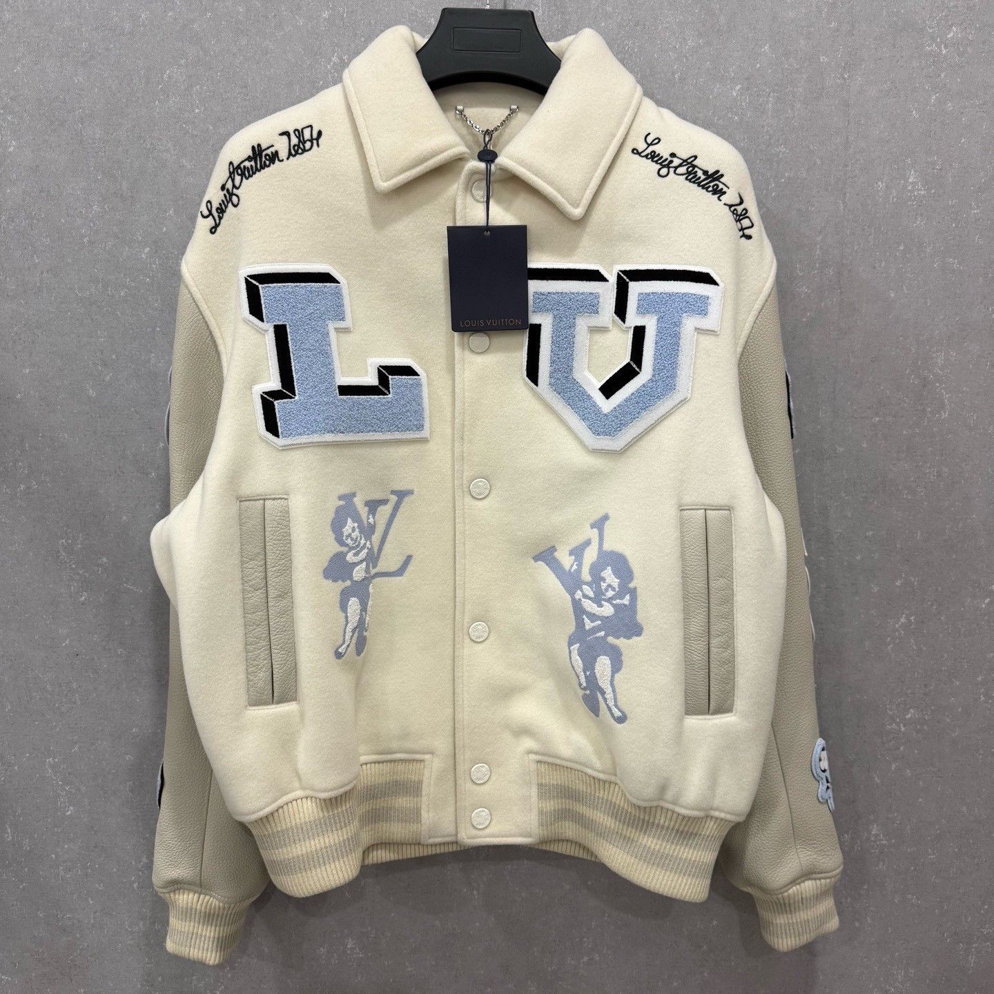 Louis Vuitton Louis Vuitton Bugs Bunny Embroidery Varsity Jacket 52 Size US L / EU 52-54 / 3 - 7 Thumbnail
