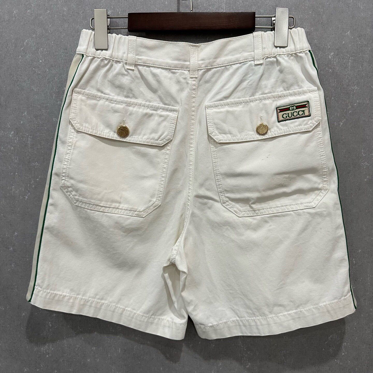 Gucci Gucci Multi-Pocket Cargo Shorts EU 44 Size US 28 / EU 44 - 3 Thumbnail