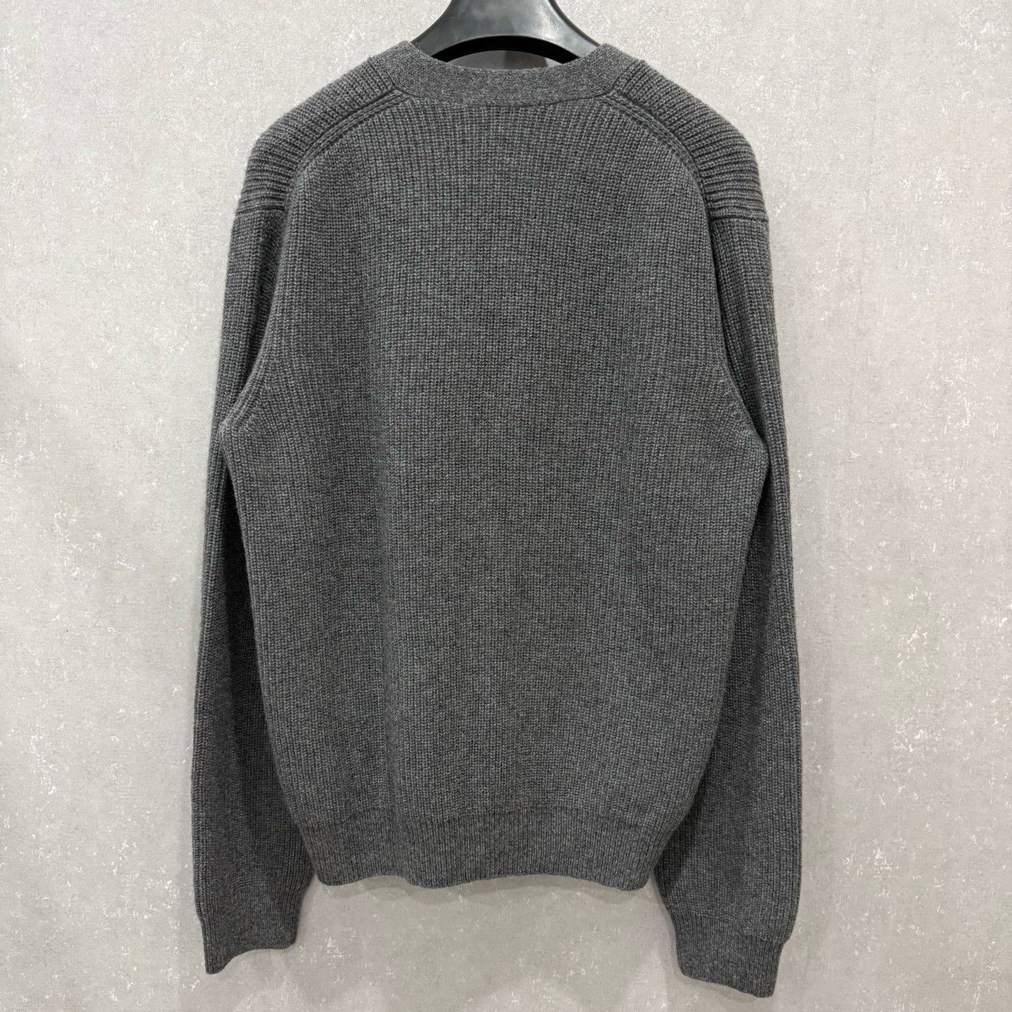 Louis Vuitton Louis Vuitton Cashmere Logo Knit Cardigan Size M Size US M / EU 48-50 / 2 - 3 Thumbnail