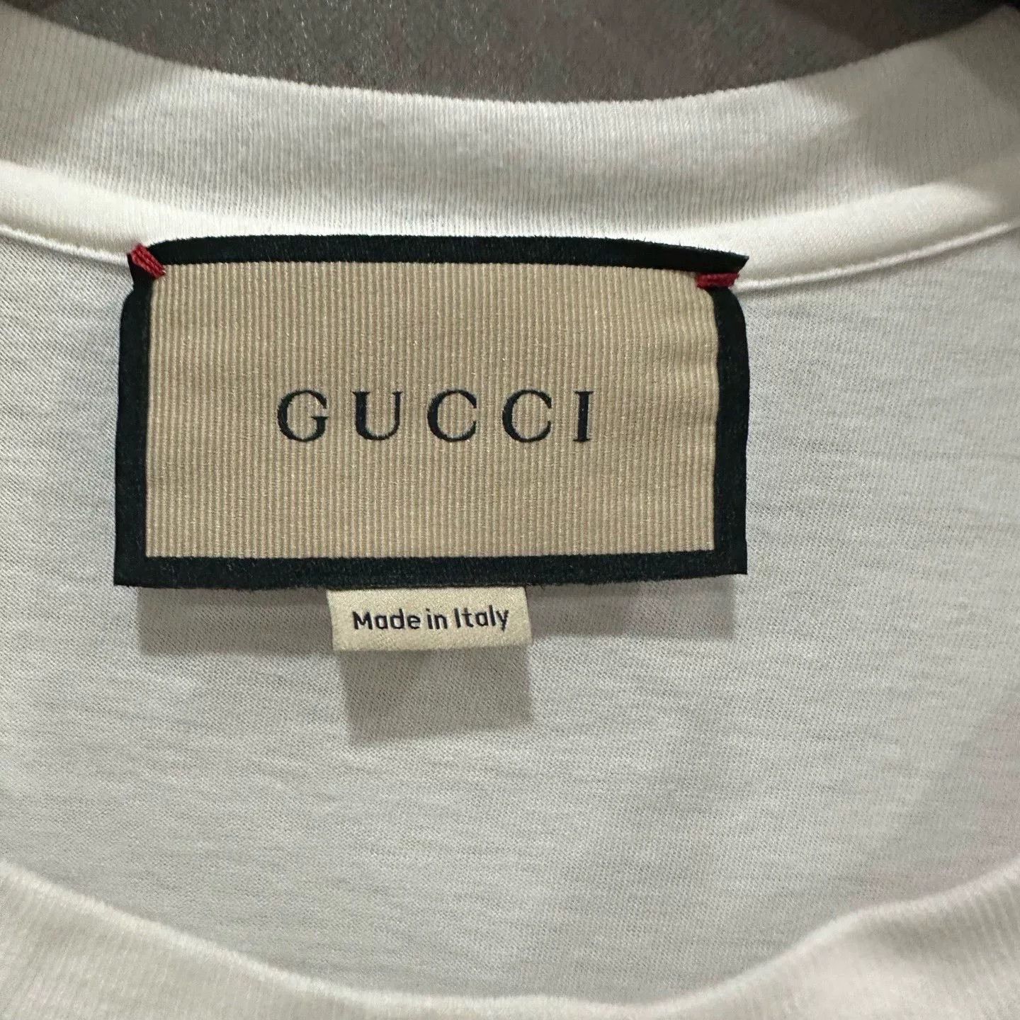 Gucci Gucci Strawberry Print T-Shirt Size S Size US S / EU 44-46 / 1 - 5 Thumbnail