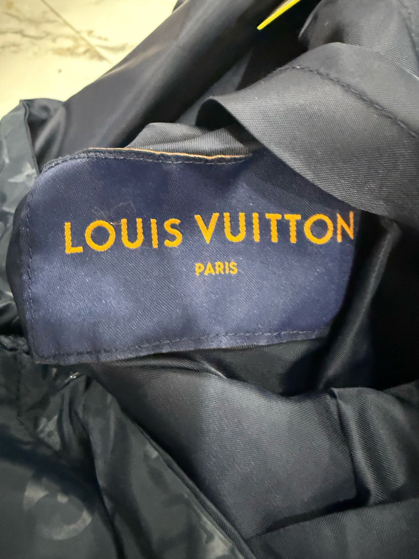Louis Vuitton Louis Vuitton Reversible Monogram Windbreaker 48 Size US M / EU 48-50 / 2 - 8 Thumbnail