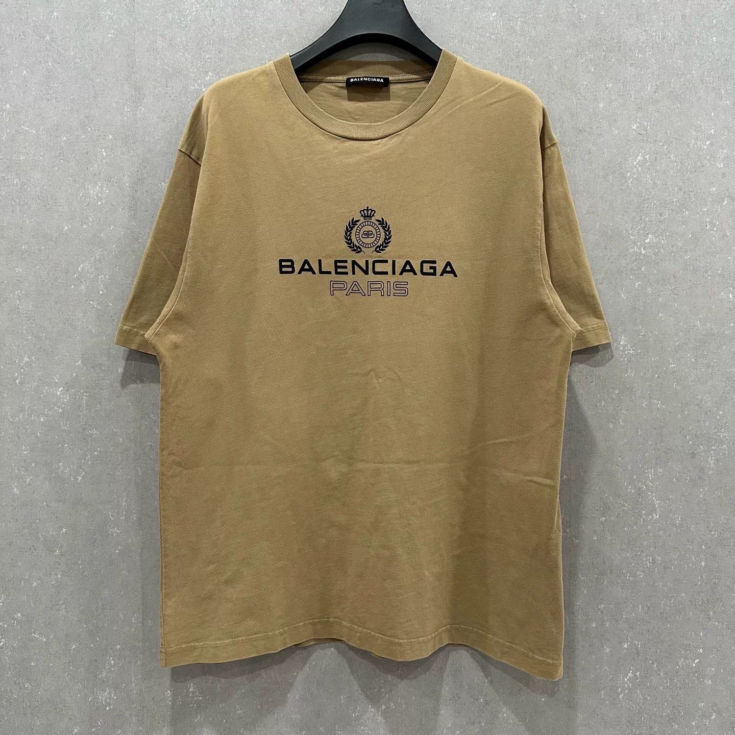 Balenciaga Balenciaga Crest Logo T-Shirt Size M Size US M / EU 48-50 / 2 - 2 Thumbnail