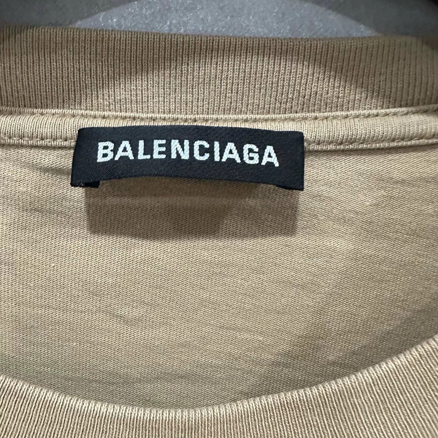 Balenciaga Balenciaga Crest Logo T-Shirt Size M Size US M / EU 48-50 / 2 - 5 Thumbnail