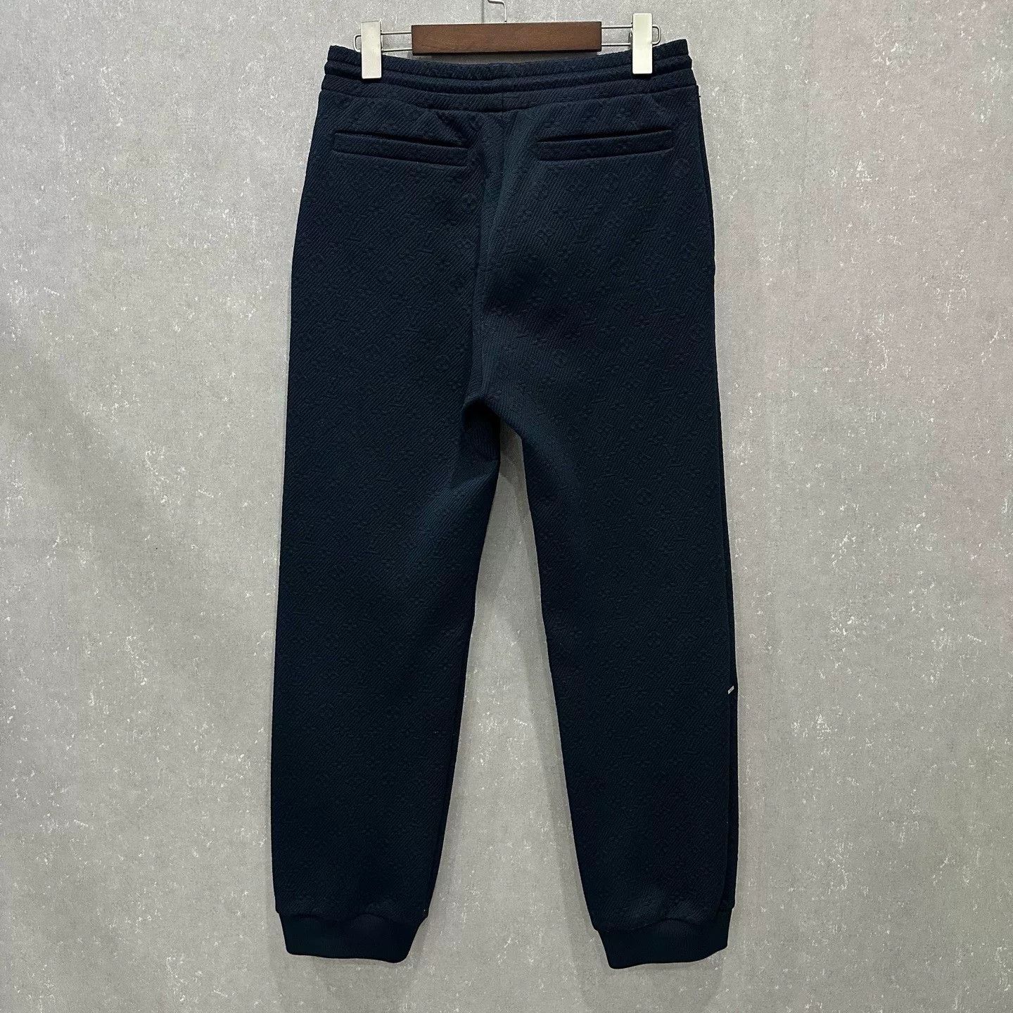 Louis Vuitton Louis Vuitton Monogram Matelassé Joggers Size M Size US 32 / EU 48 - 3 Thumbnail