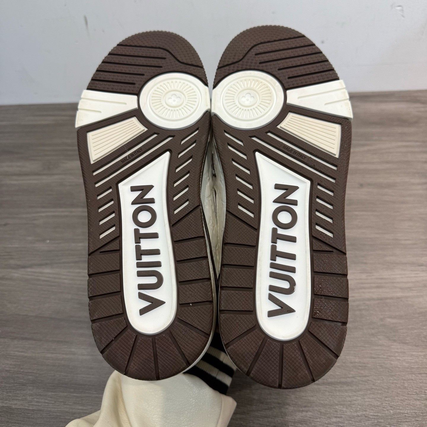 Louis Vuitton Louis Vuitton x Tyler Monogram Trainer Sneakers 8 Size US 9 / EU 42 - 9 Thumbnail