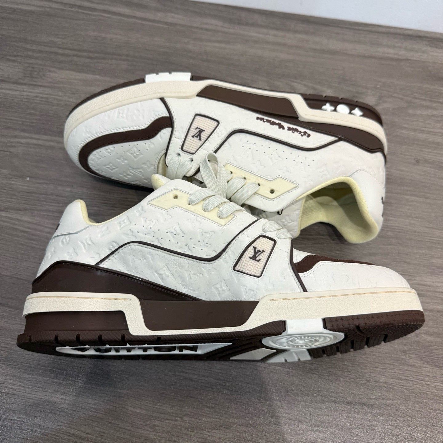 Louis Vuitton Louis Vuitton x Tyler Monogram Trainer Sneakers 8 Size US 9 / EU 42 - 4 Thumbnail