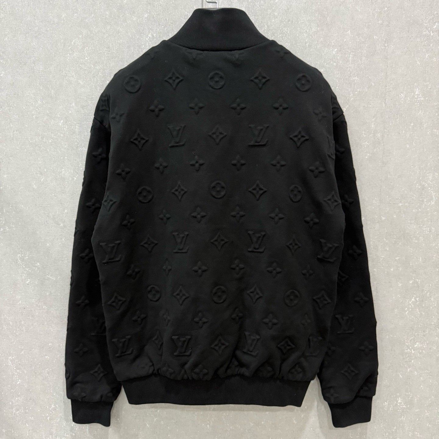 Louis Vuitton Louis Vuitton Monogram Embossed Zip Jacket M Size US M / EU 48-50 / 2 - 3 Thumbnail
