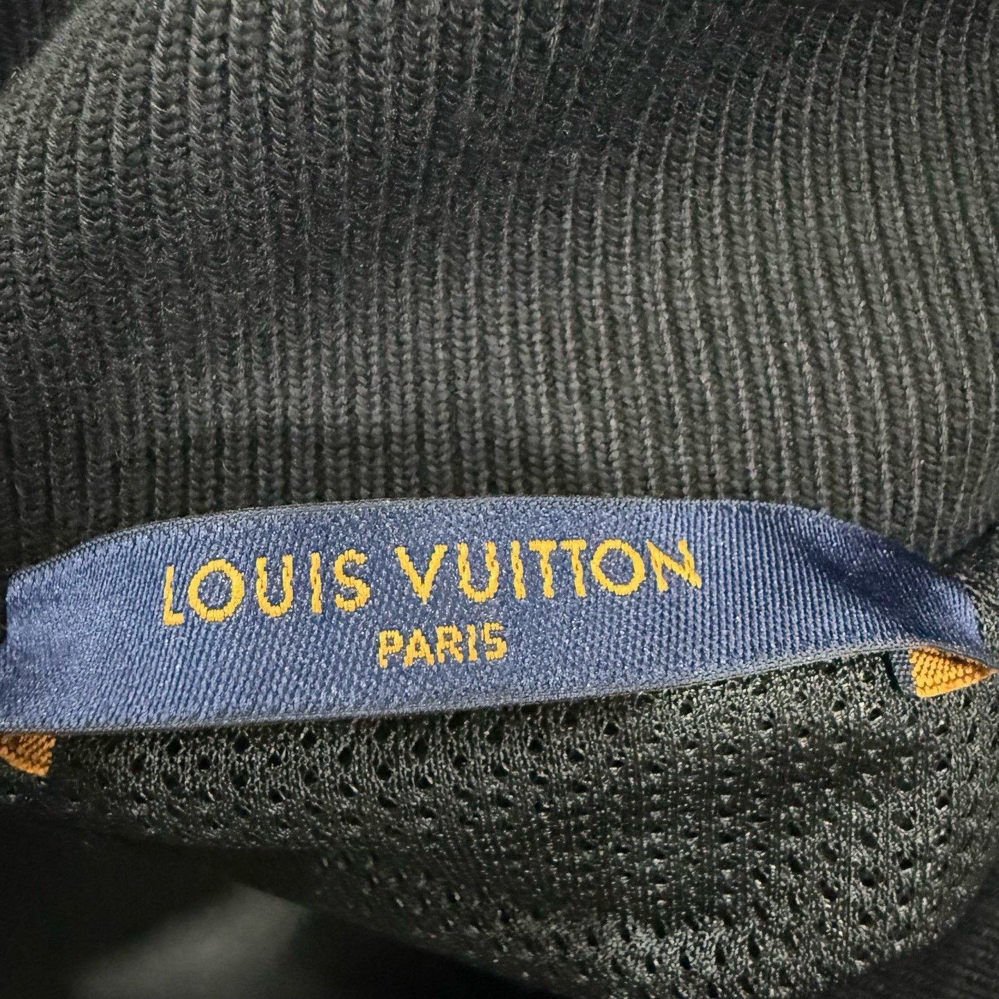 Louis Vuitton Louis Vuitton Monogram Embossed Zip Jacket M Size US M / EU 48-50 / 2 - 4 Thumbnail