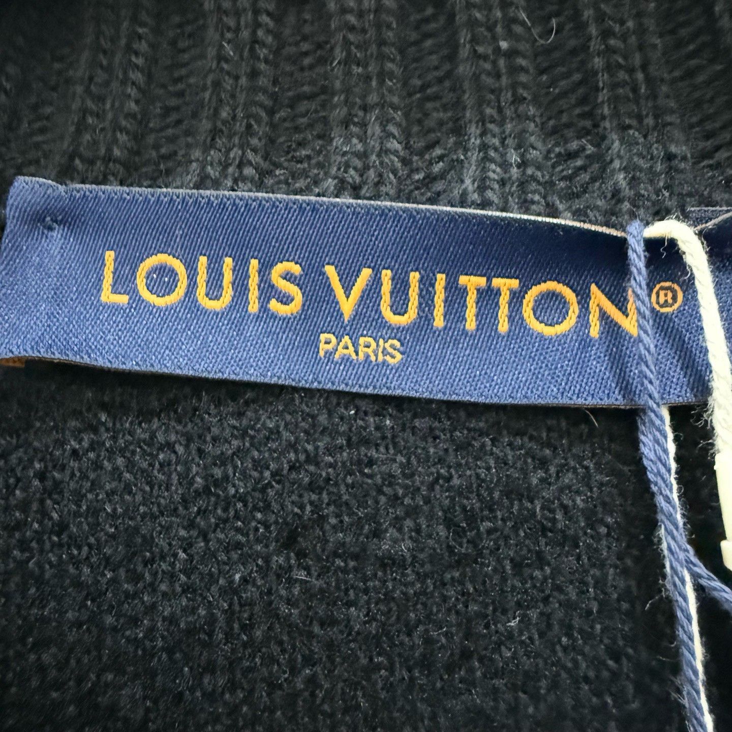 Louis Vuitton Louis Vuitton Monogram Asymmetric Knit Cardigan XL Size US XL / EU 56 / 4 - 4 Thumbnail