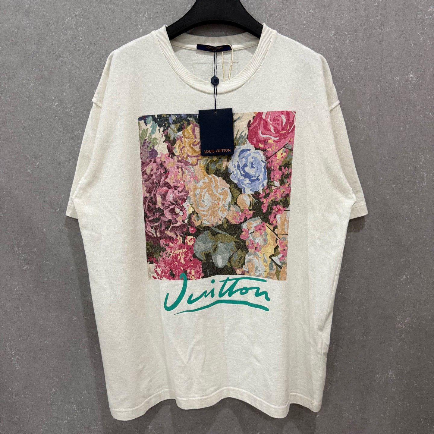 Louis Vuitton Louis Vuitton Floral Graphic T-Shirt XL Size US XL / EU 56 / 4 - 4 Thumbnail