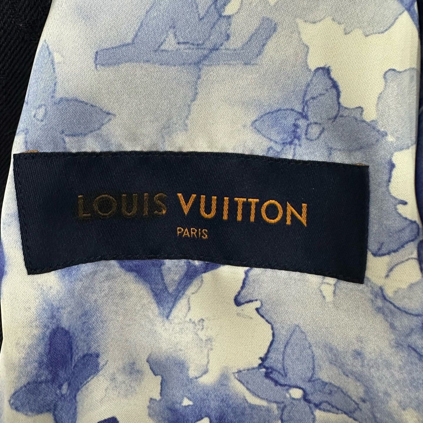Louis Vuitton Louis Vuitton Monogram Embossed Bomber Jacket Size 56 Size US XL / EU 56 / 4 - 4 Thumbnail
