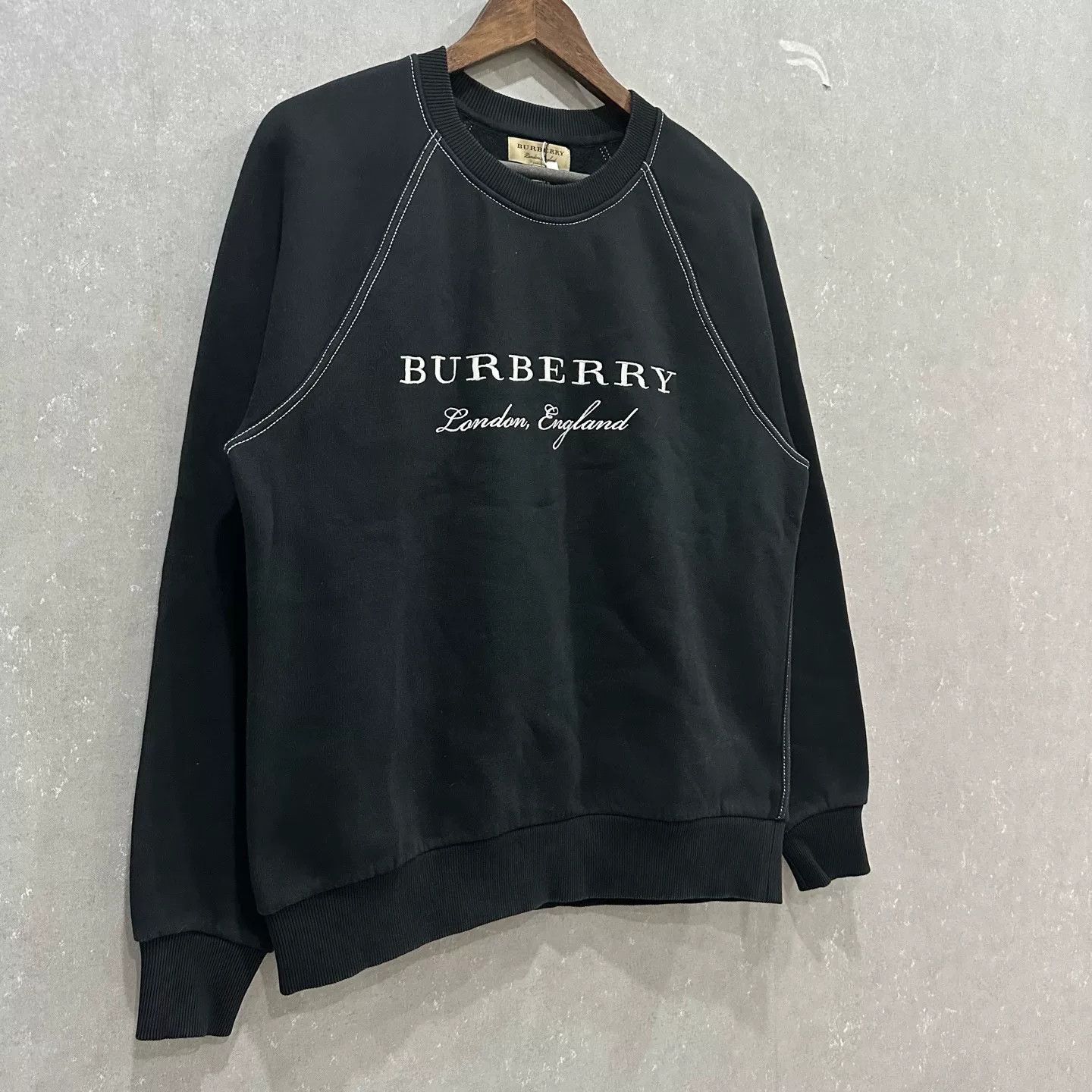 Burberry Burberry Logo Embroidered Contrast Stitch Sweatshirt M Size US M / EU 48-50 / 2 - 4 Thumbnail