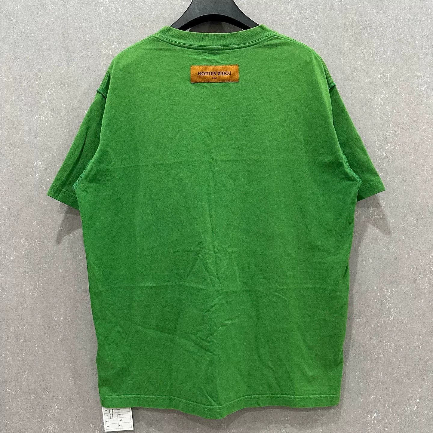 Louis Vuitton Louis Vuitton Green Embossed Logo T-Shirt XL Size US XL / EU 56 / 4 - 3 Thumbnail