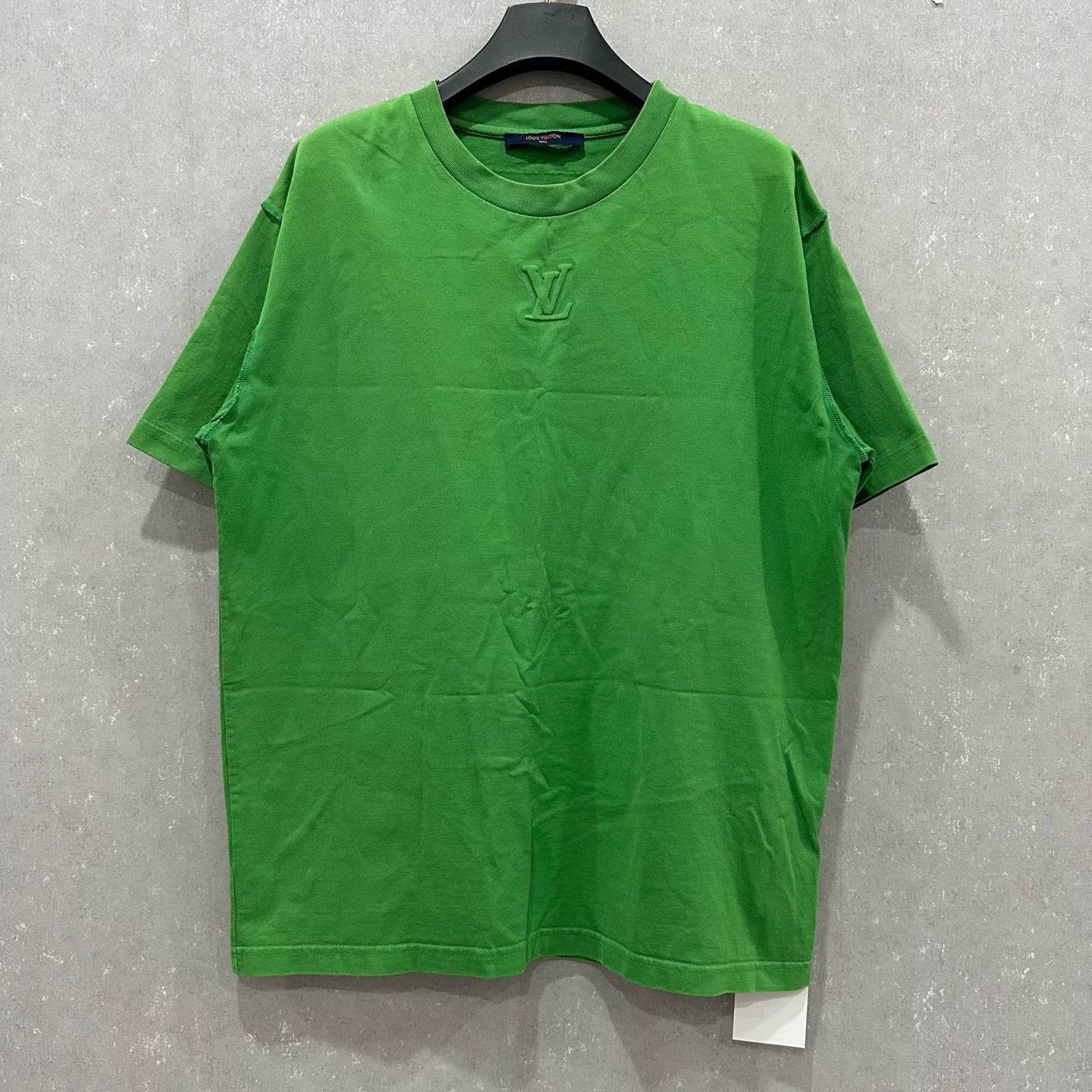 Louis Vuitton Louis Vuitton Green Embossed Logo T-Shirt XL Size US XL / EU 56 / 4 - 2 Thumbnail