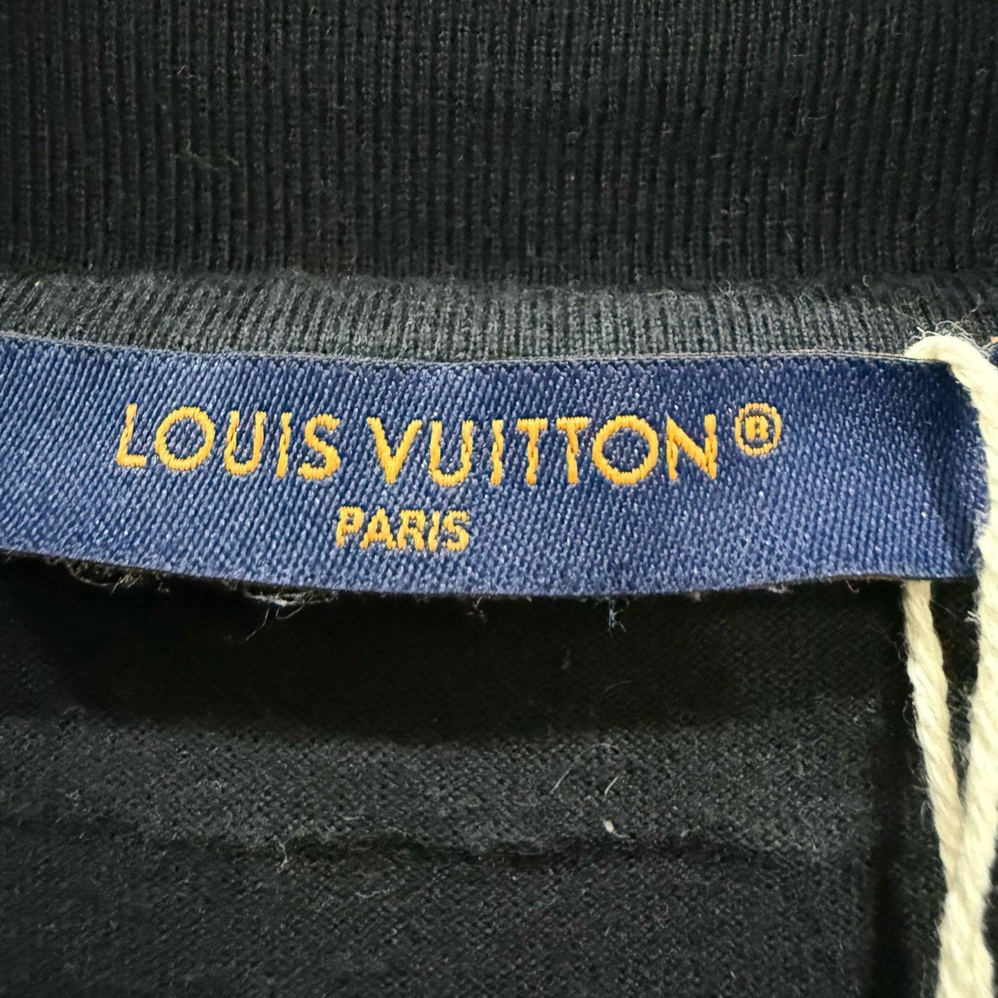 Louis Vuitton Louis Vuitton Embossed Logo Sweatshirt XXL Size US XXL / EU 58 / 5 - 4 Thumbnail