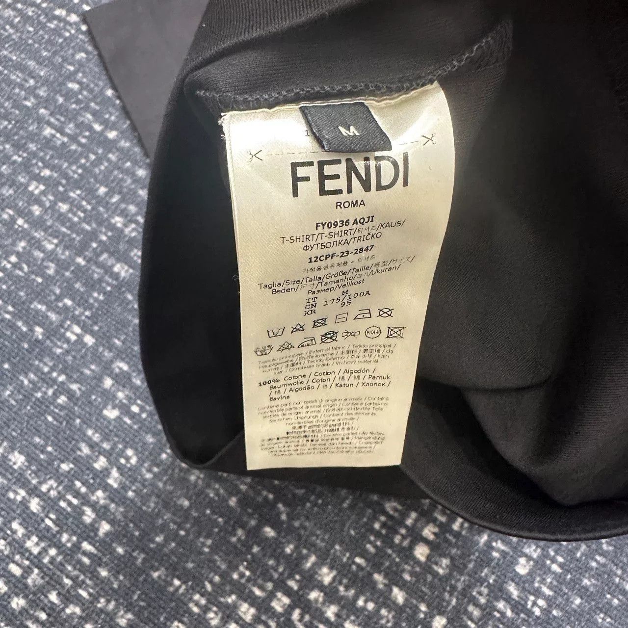 Fendi Fendi Pentagon Logo Embroidered T-Shirt Size M Size US M / EU 48-50 / 2 - 5 Thumbnail