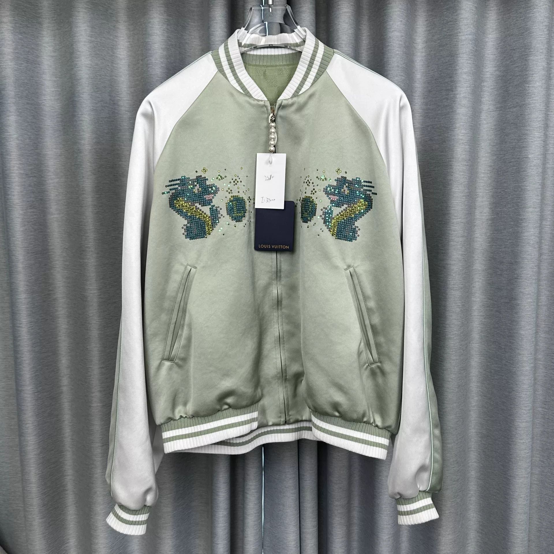 Louis Vuitton Louis Vuitton Pharrell Dragon Bomber Jacket 50 Size US M / EU 48-50 / 2 - 2 Thumbnail