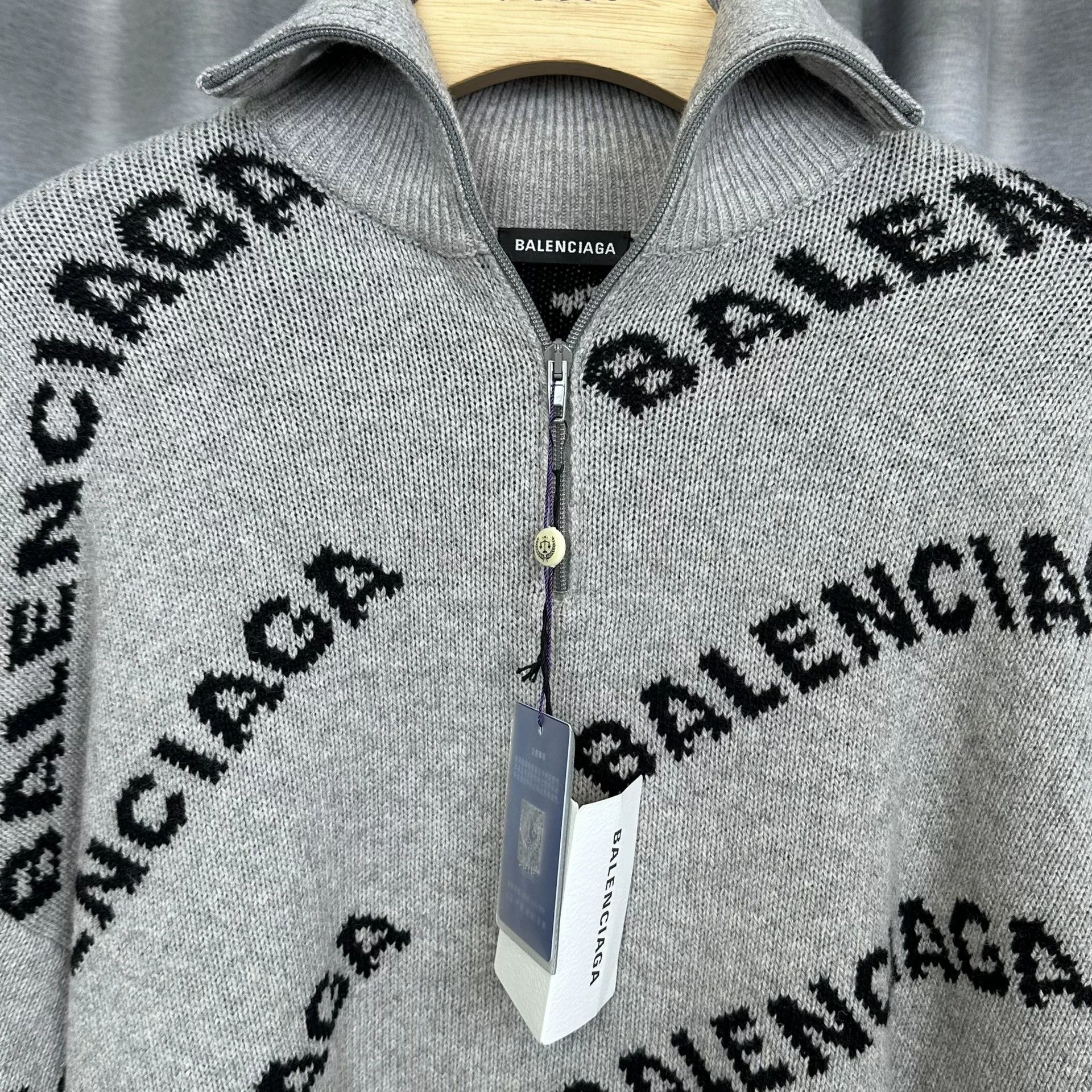 Balenciaga Balenciaga All-Over Logo Half-Zip Sweater S Size US S / EU 44-46 / 1 - 3 Thumbnail