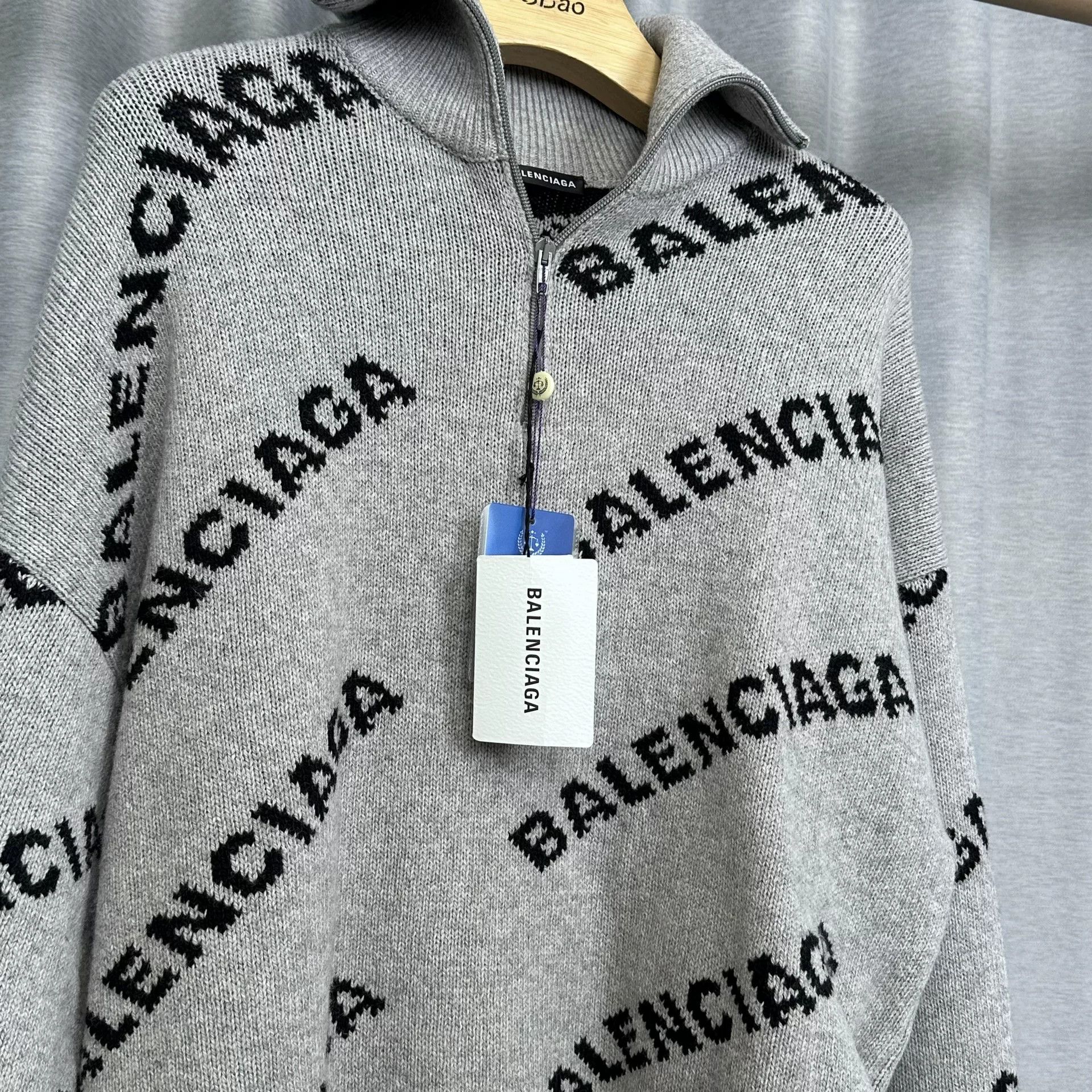 Balenciaga Balenciaga All-Over Logo Half-Zip Sweater S Size US S / EU 44-46 / 1 - 7 Thumbnail