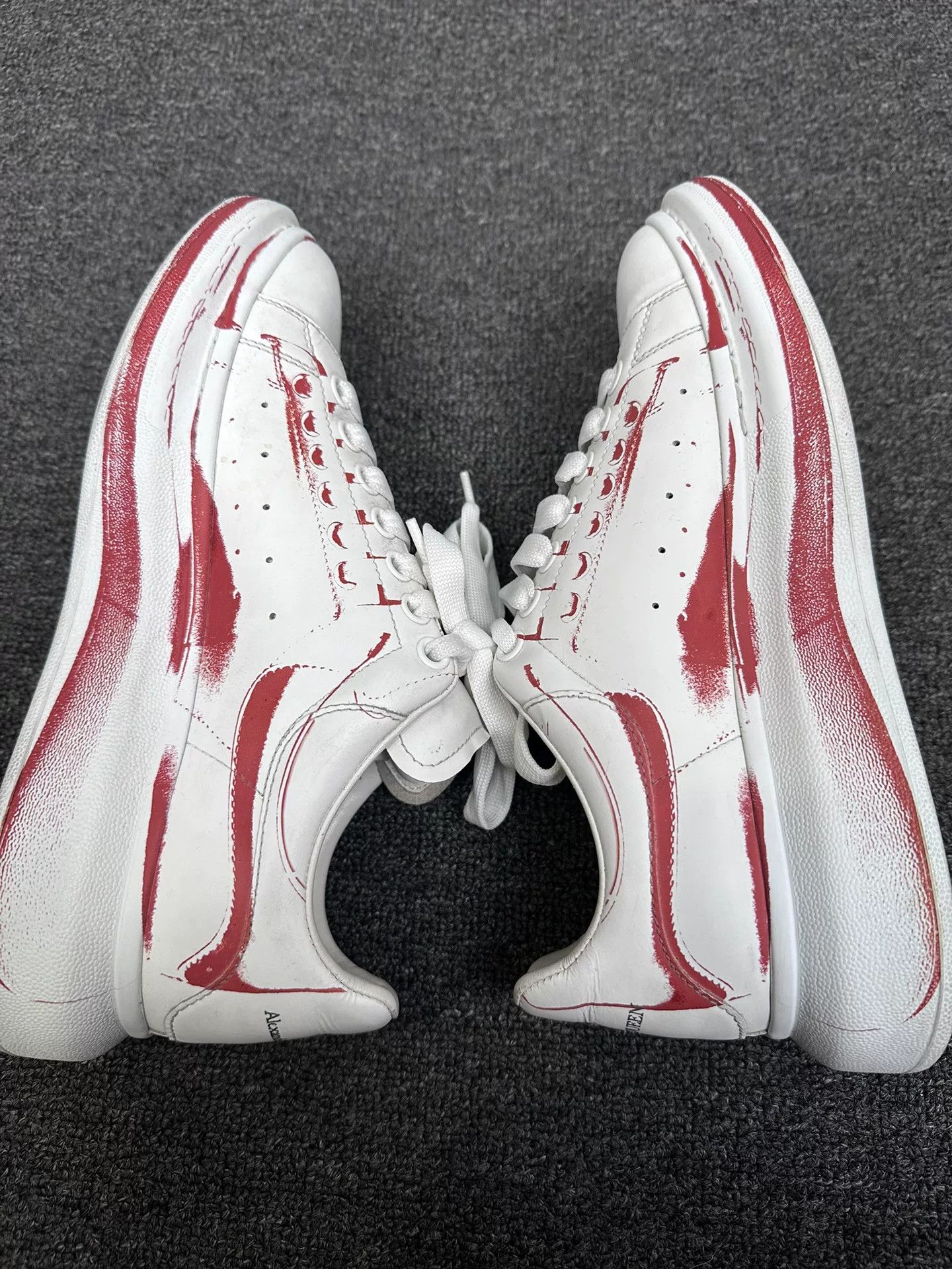 Alexander McQueen Alexander McQueen Red Graffiti Oversized Sneakers EU 40 Size US 7 / EU 40 - 5 Thumbnail