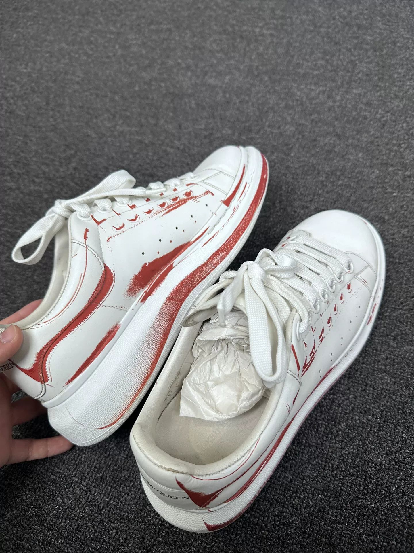 Alexander McQueen Alexander McQueen Red Graffiti Oversized Sneakers EU 40 Size US 7 / EU 40 - 3 Thumbnail