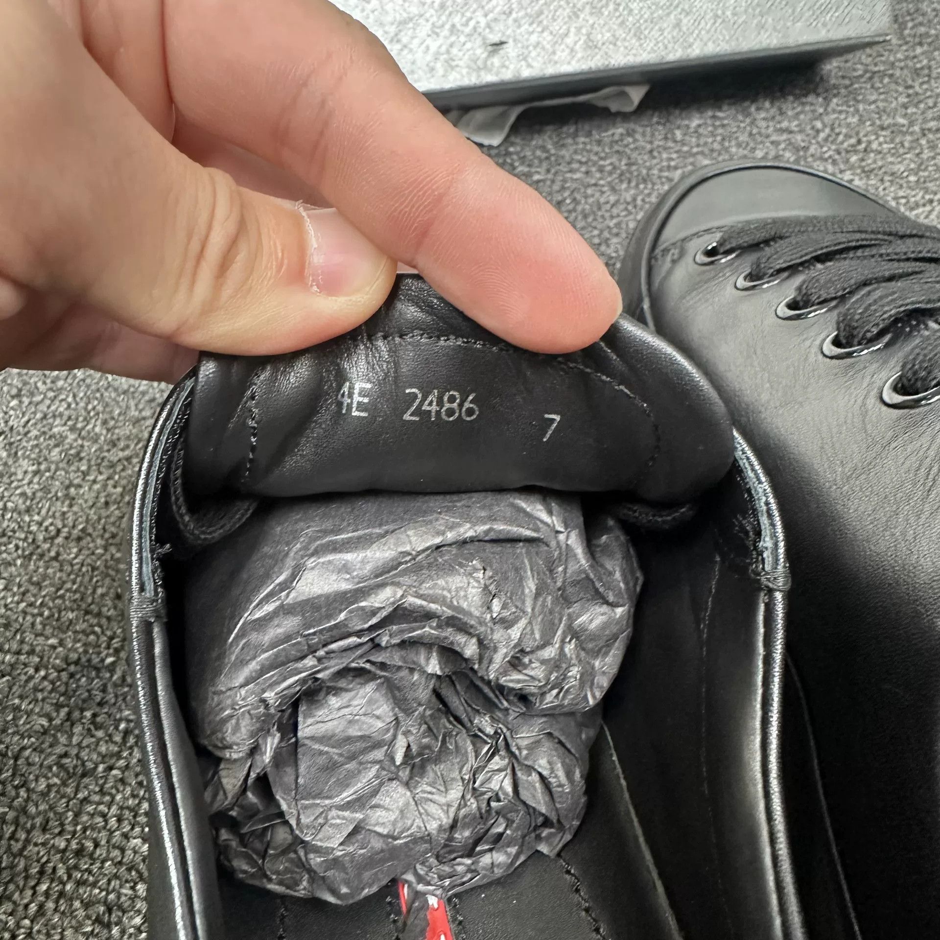 Prada Prada Black Leather Low-Top Sneakers 7 Size US 8 / EU 41 - 8 Thumbnail