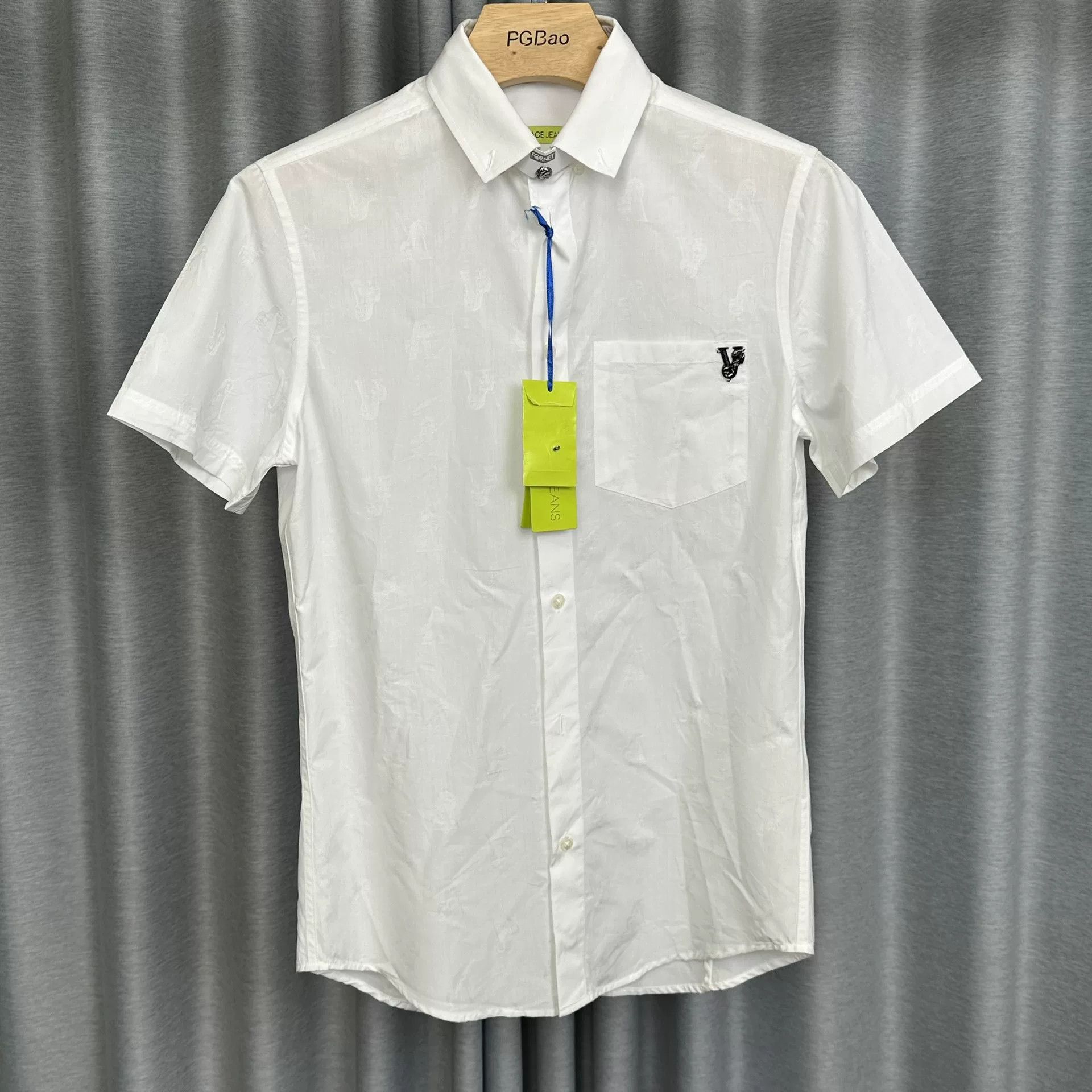 Versace Versace Embroidered V Logo Short Sleeve Shirt S Size US S / EU 44-46 / 1 - 2 Thumbnail