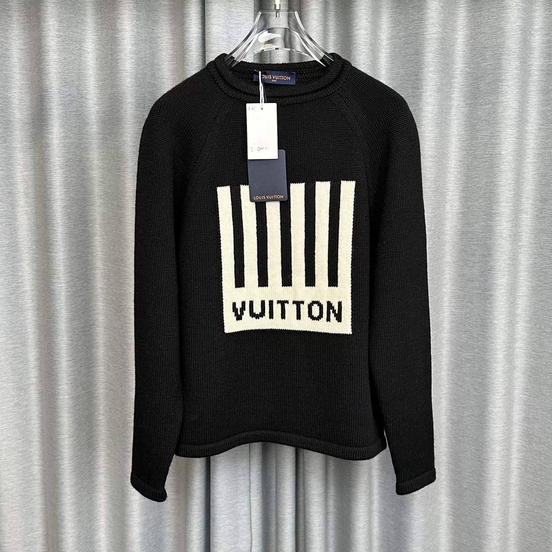 Louis Vuitton Louis Vuitton Piano Keys Logo Sweater XS Size US XS / EU 42 / 0 - 2 Thumbnail