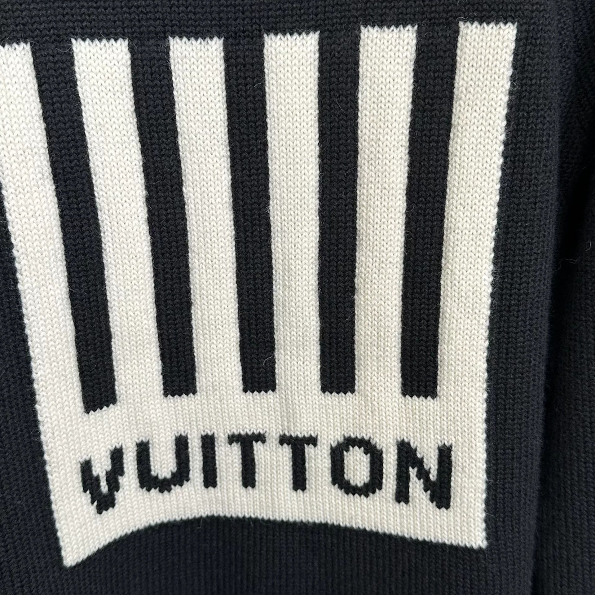 Louis Vuitton Louis Vuitton Piano Keys Logo Sweater XS Size US XS / EU 42 / 0 - 5 Thumbnail
