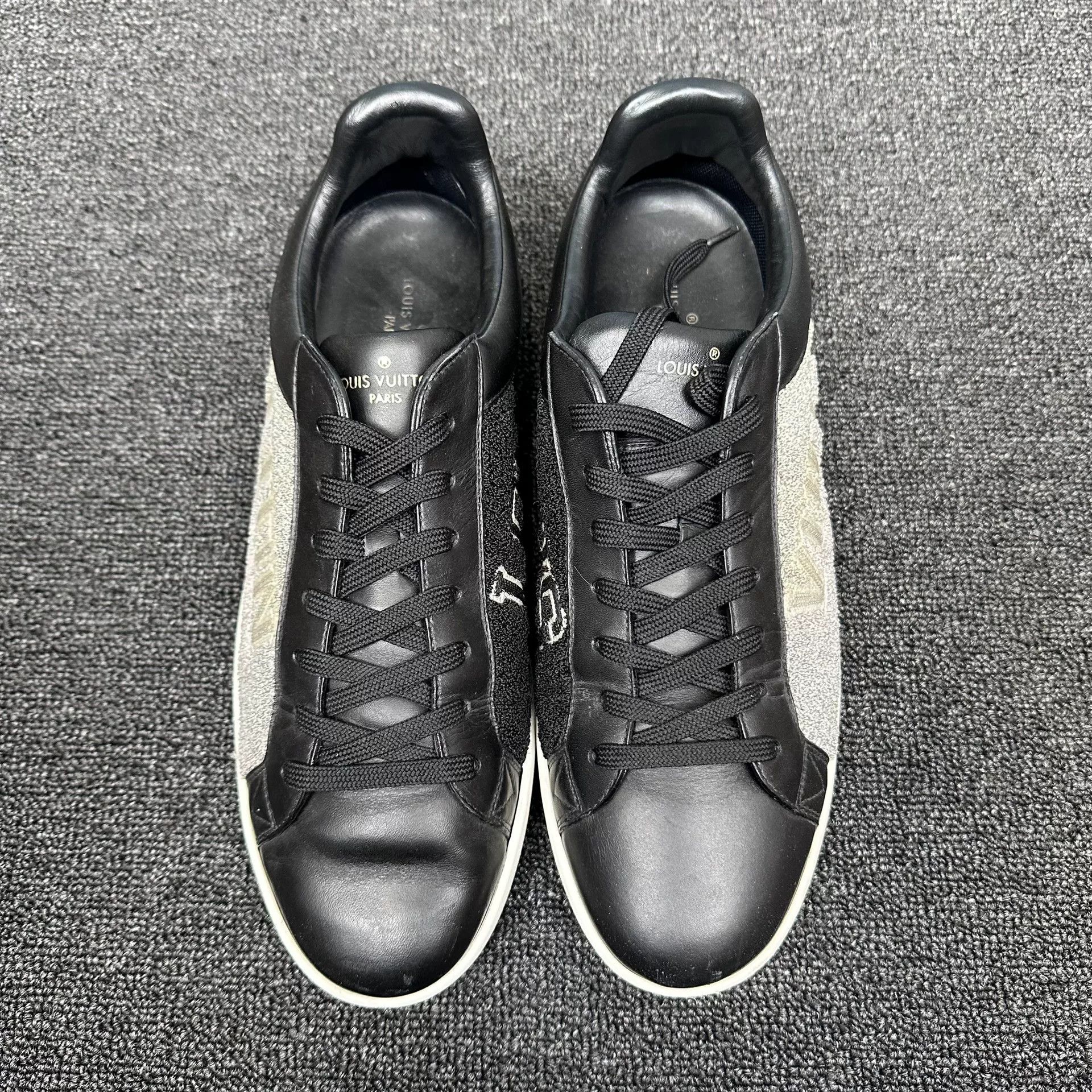 Louis Vuitton Louis Vuitton Logo Embroidery Leather Sneakers Size 8.5 Size US 9.5 / EU 42-43 - 2 Thumbnail