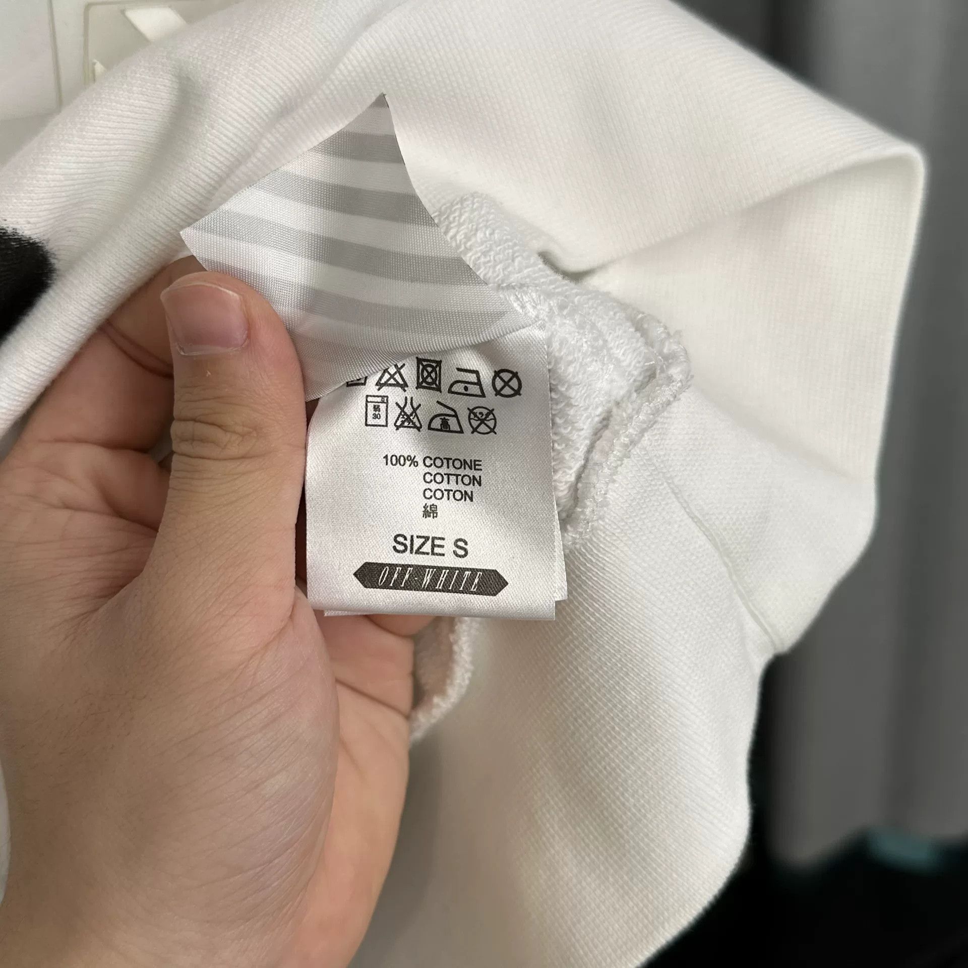 Off-White Off-White Spray Stripe Crewneck Sweatshirt Size S Size US S / EU 44-46 / 1 - 5 Thumbnail