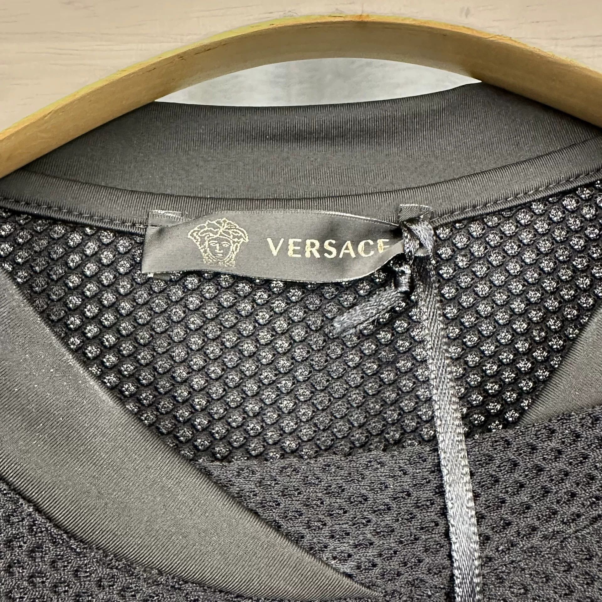 Versace Versace Embroidered Medusa Mesh Long Sleeve Shirt M Size US M / EU 48-50 / 2 - 5 Thumbnail