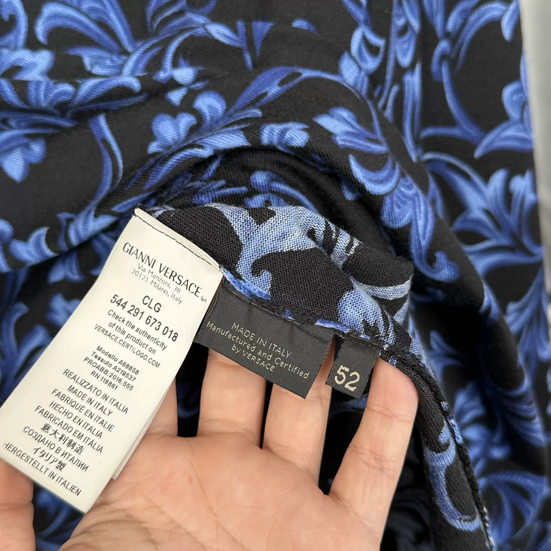 Versace Versace Blue Baroque Pattern Long Sleeve T-Shirt 52 Size US L / EU 52-54 / 3 - 5 Thumbnail